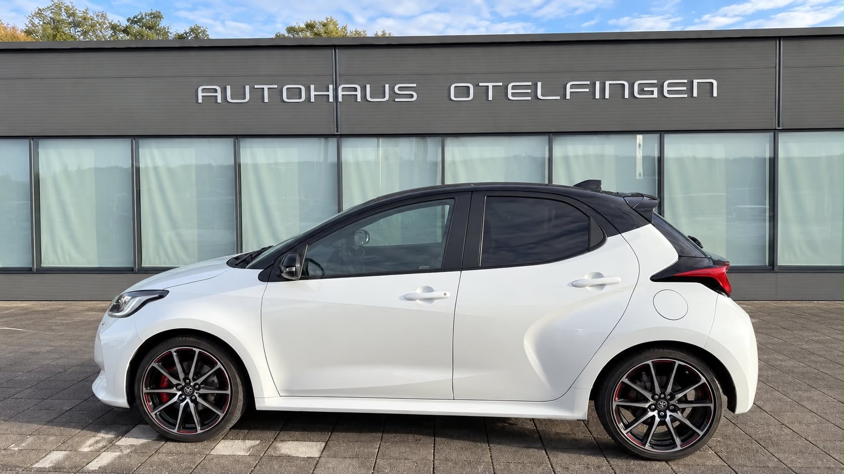 TOYOTA Yaris 1.5 VVT-i HSD GR Sport-image-0