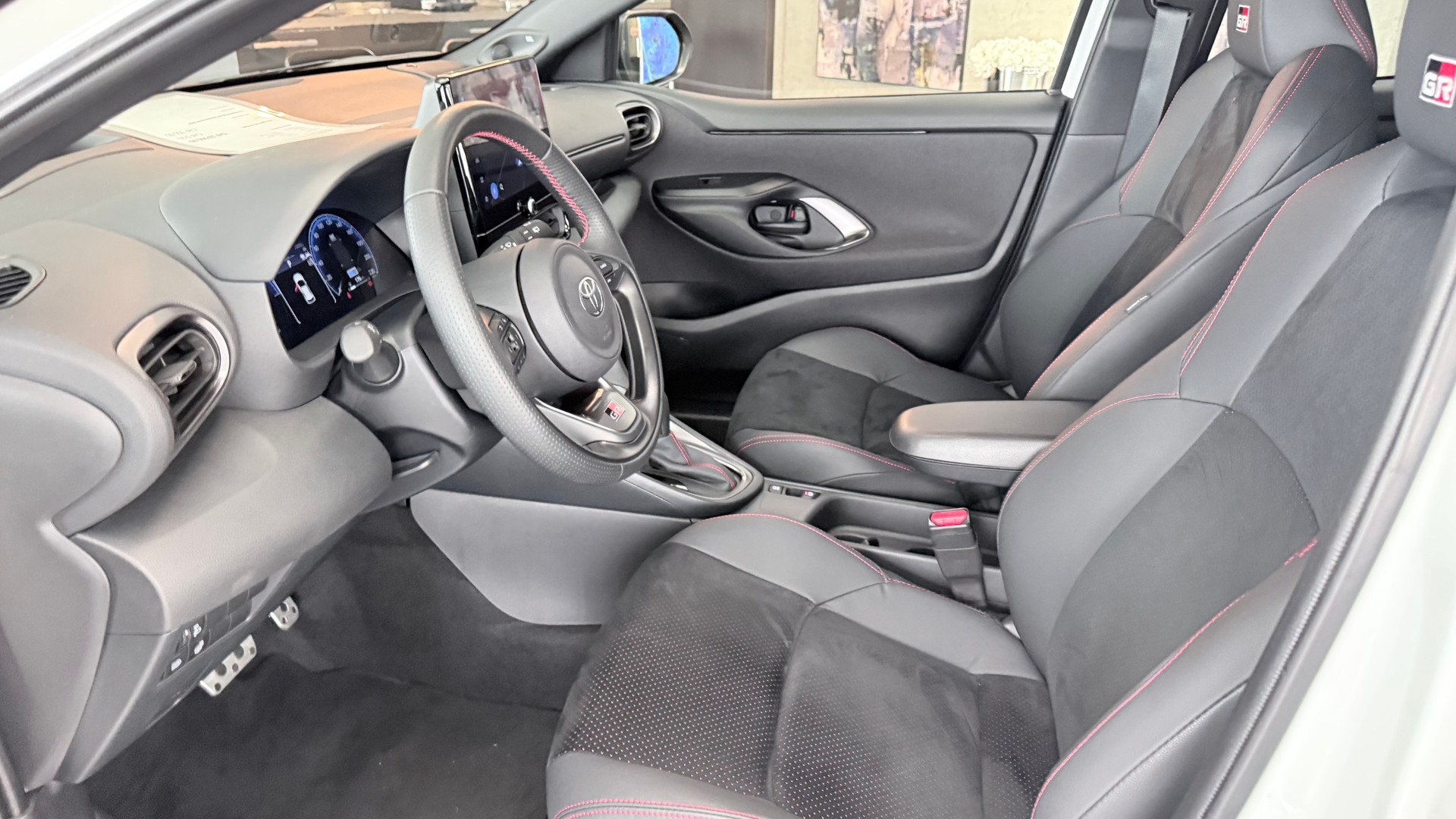 TOYOTA Yaris 1.5 VVT-i HSD GR Sport-image-9