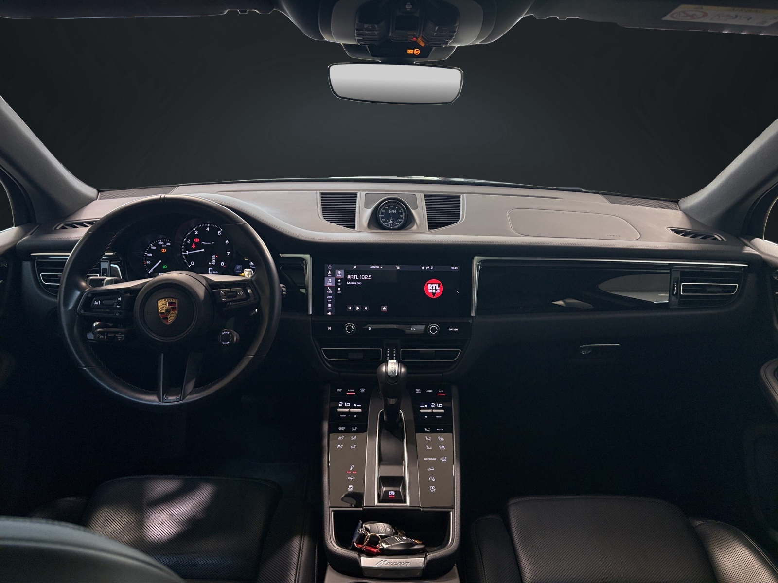 PORSCHE Macan T PDK-image-10