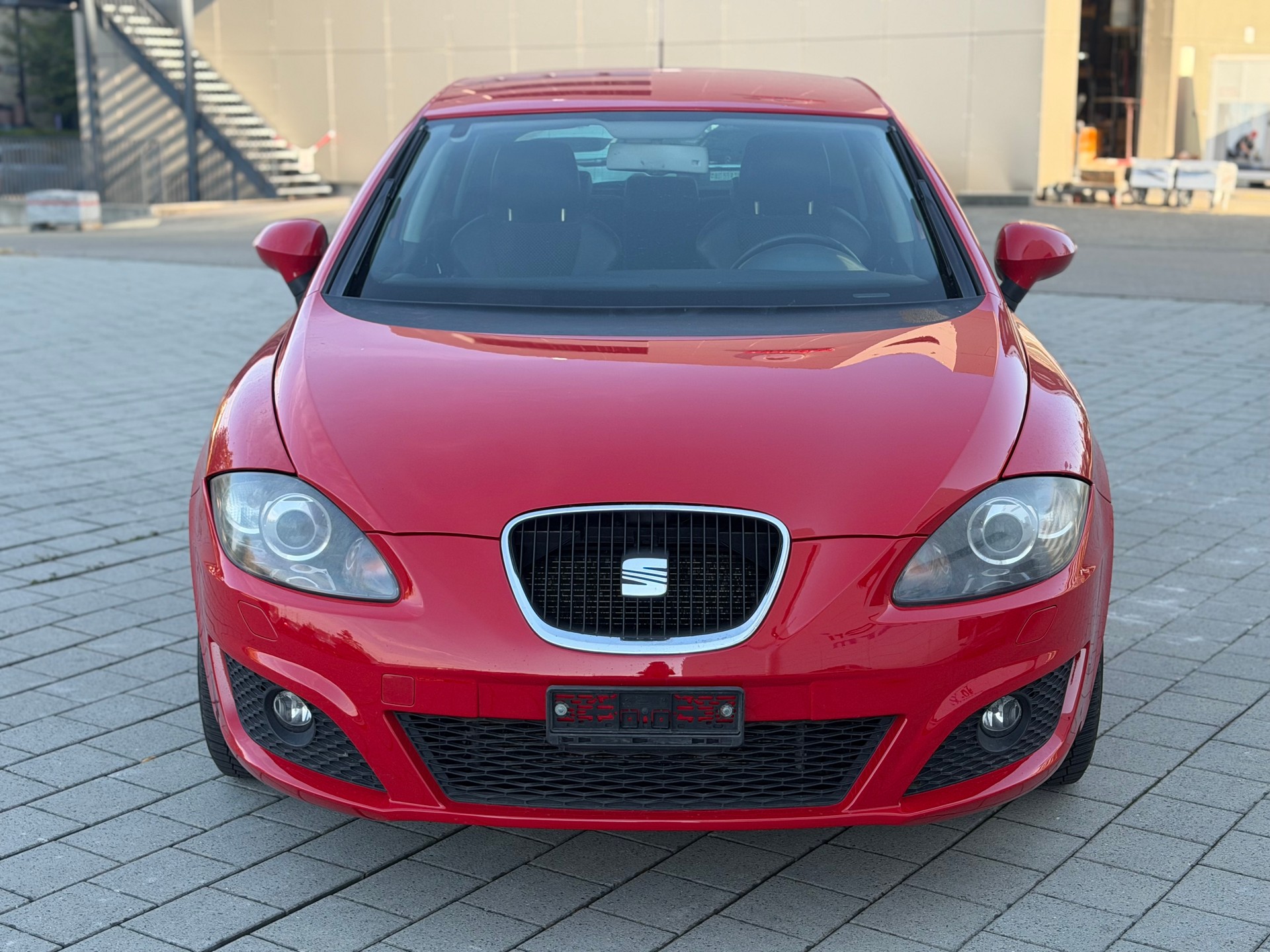 SEAT Leon 1.8 TSI Sport DSG-image-2