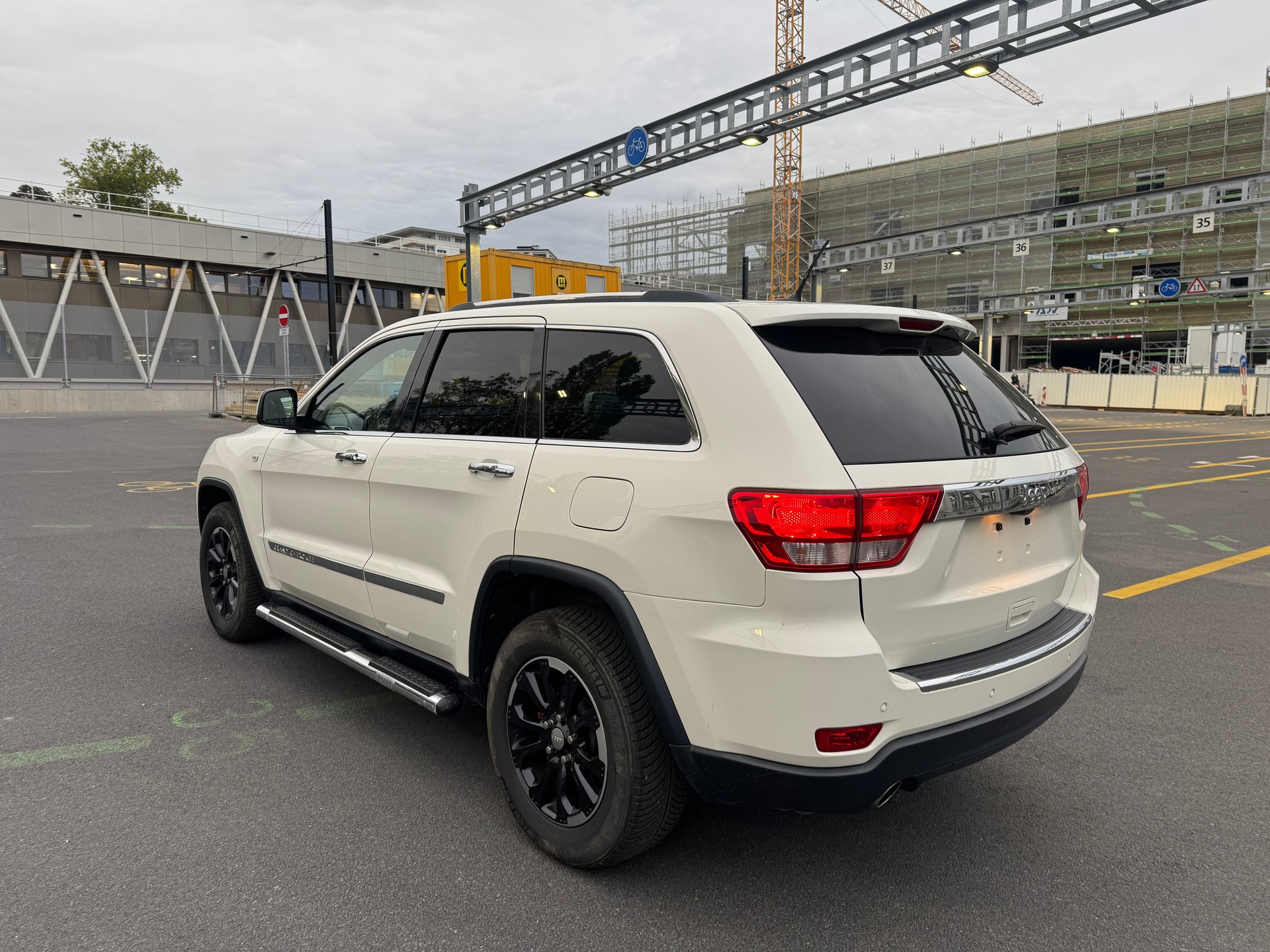JEEP 3.0 CRD Limited-image-2