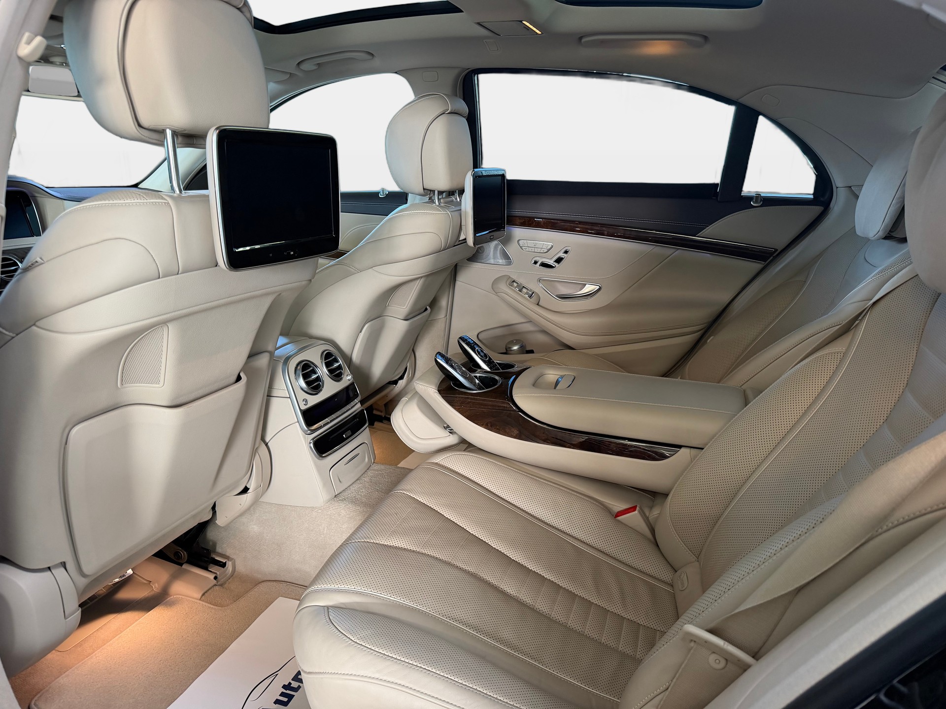 MERCEDES-BENZ S 350 d L 9G-Tronic | Frisch MFK | Ab Service | Chauffeur Paket | Burmester Sound | Massagesitze | Sitzbelüftung-image-9