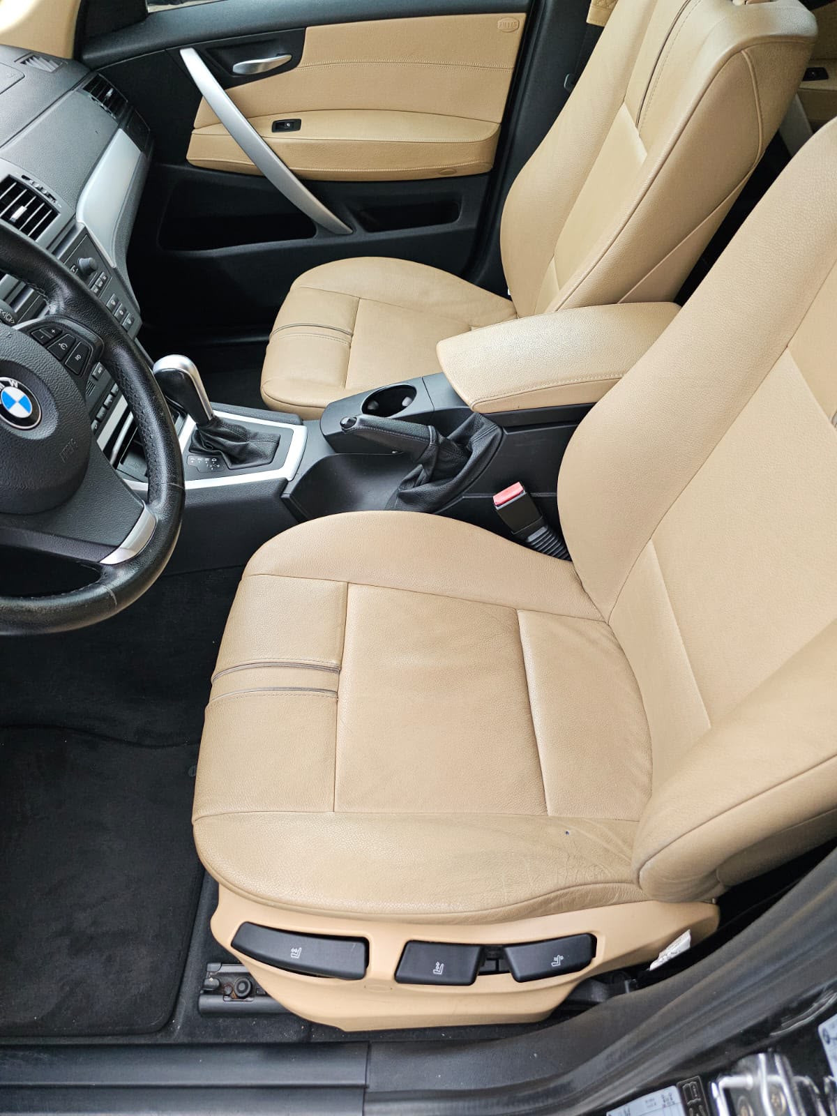 BMW X3 xDrive 25i (2.5si)-image-9