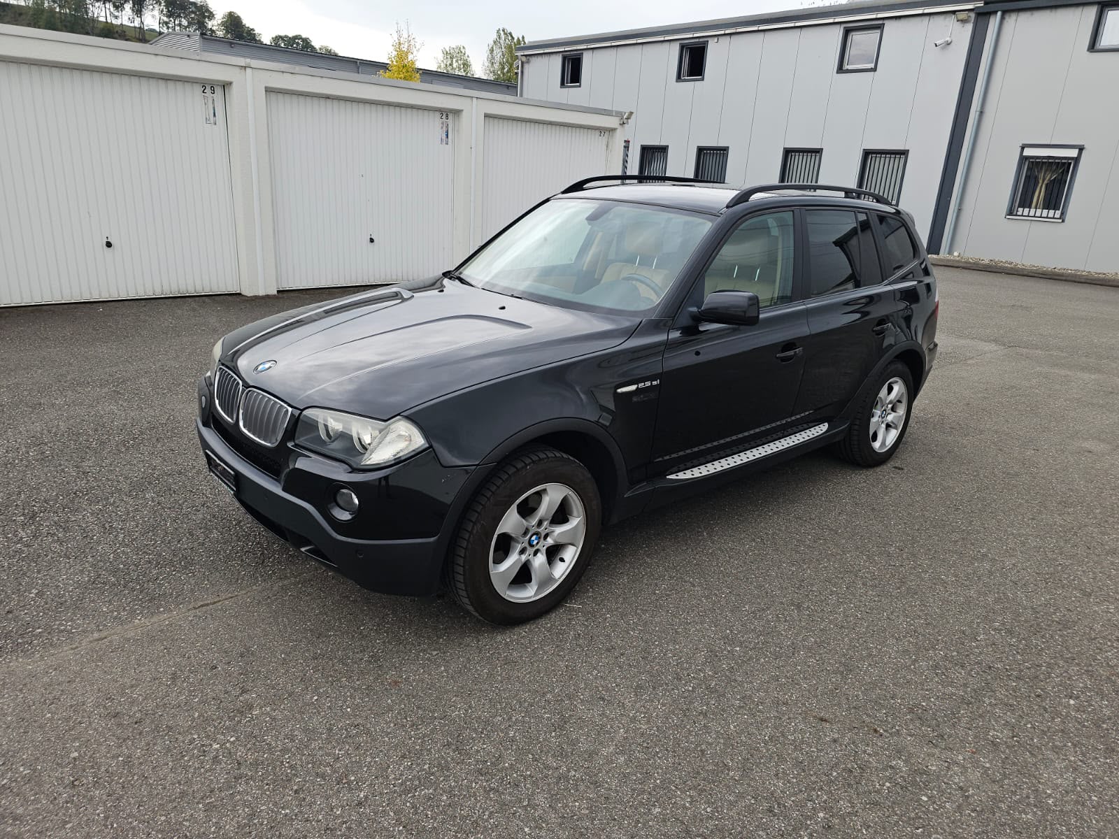 BMW X3 xDrive 25i (2.5si)-image-1