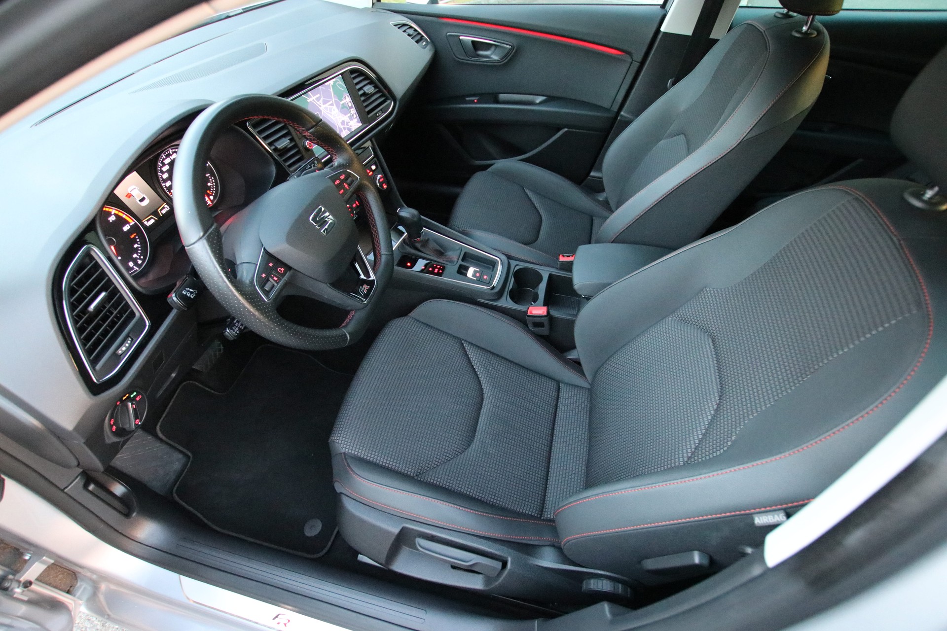 SEAT Leon 1.8 TSI FR DSG-image-11