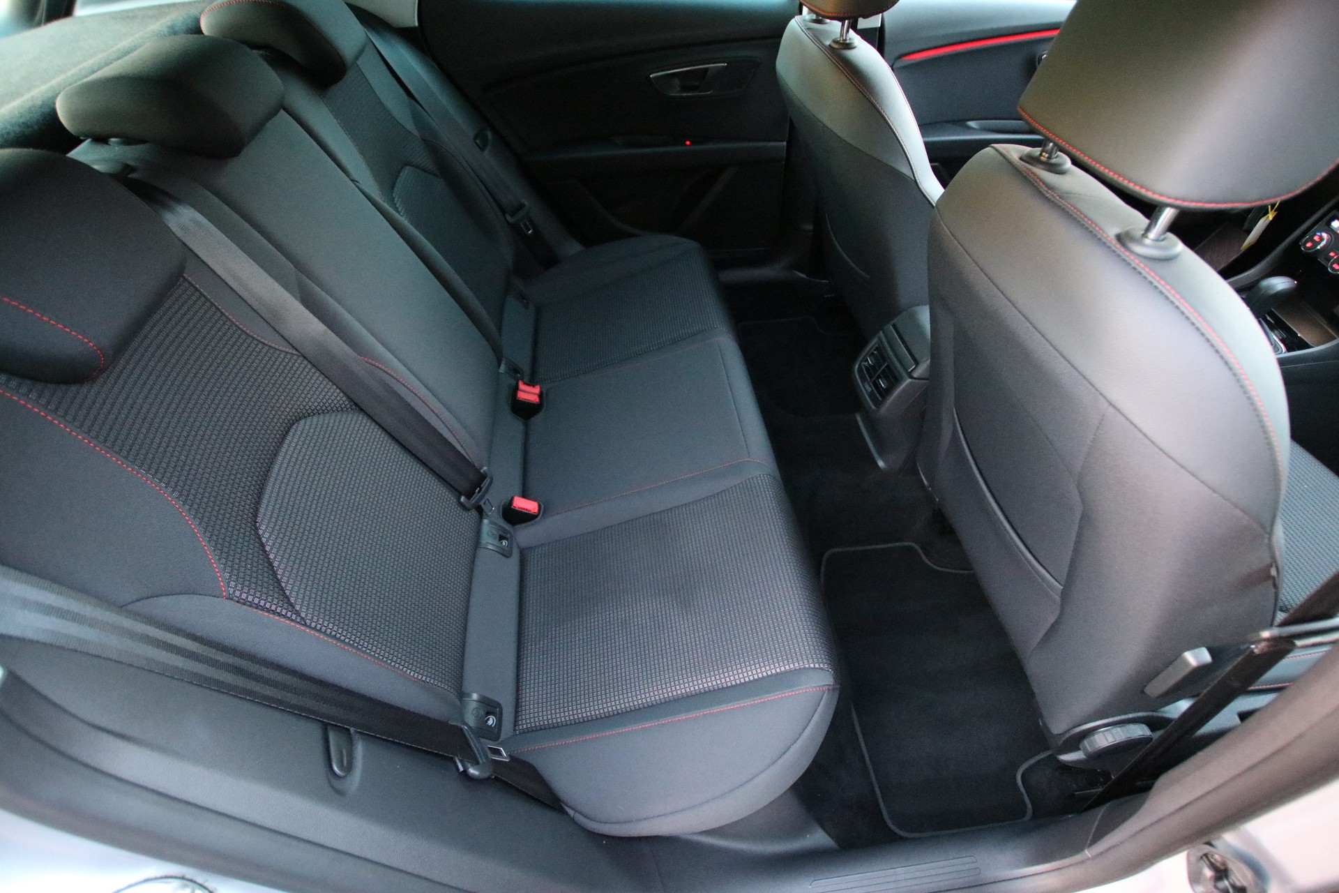 SEAT Leon 1.8 TSI FR DSG-image-14