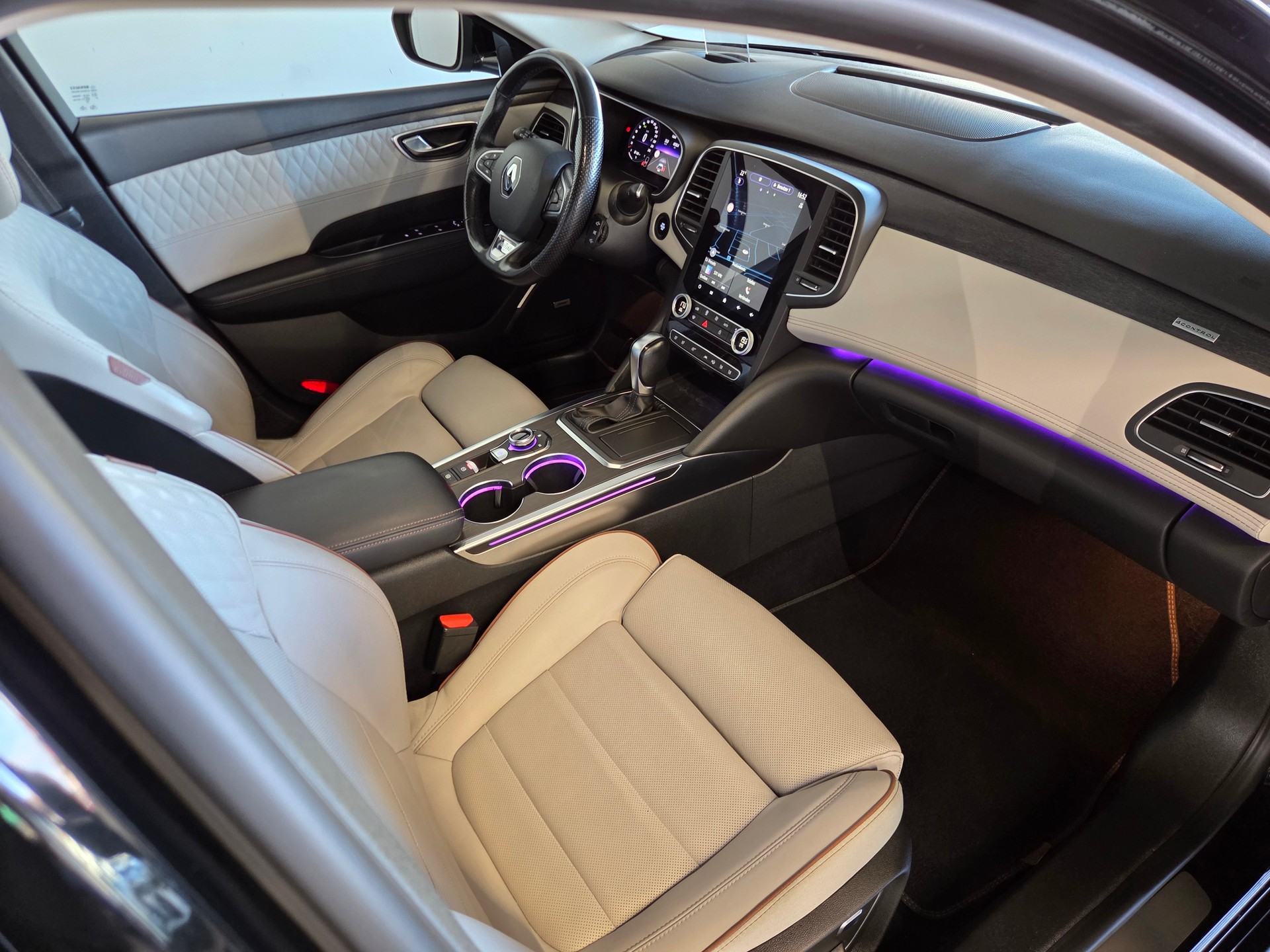 RENAULT Talisman Grandtour 1.8 TCe Initiale EDC-image-13