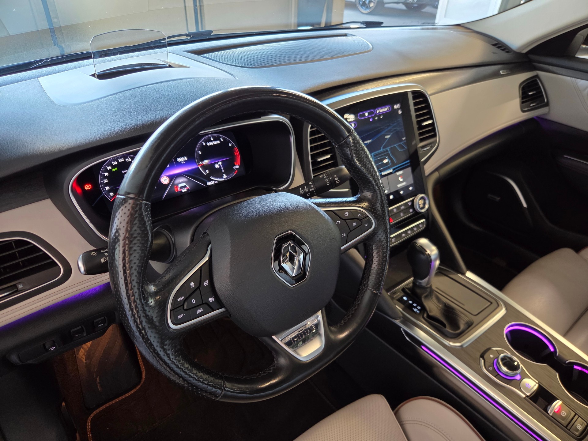 RENAULT Talisman Grandtour 1.8 TCe Initiale EDC-image-15