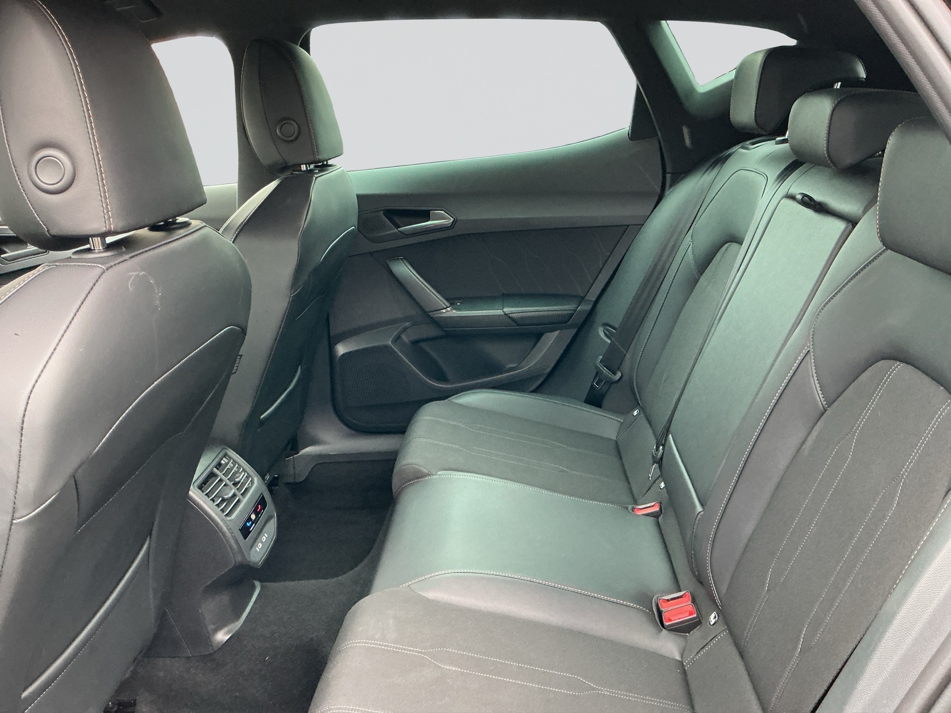 CUPRA Formentor 2.0 TDI DSG-image-12