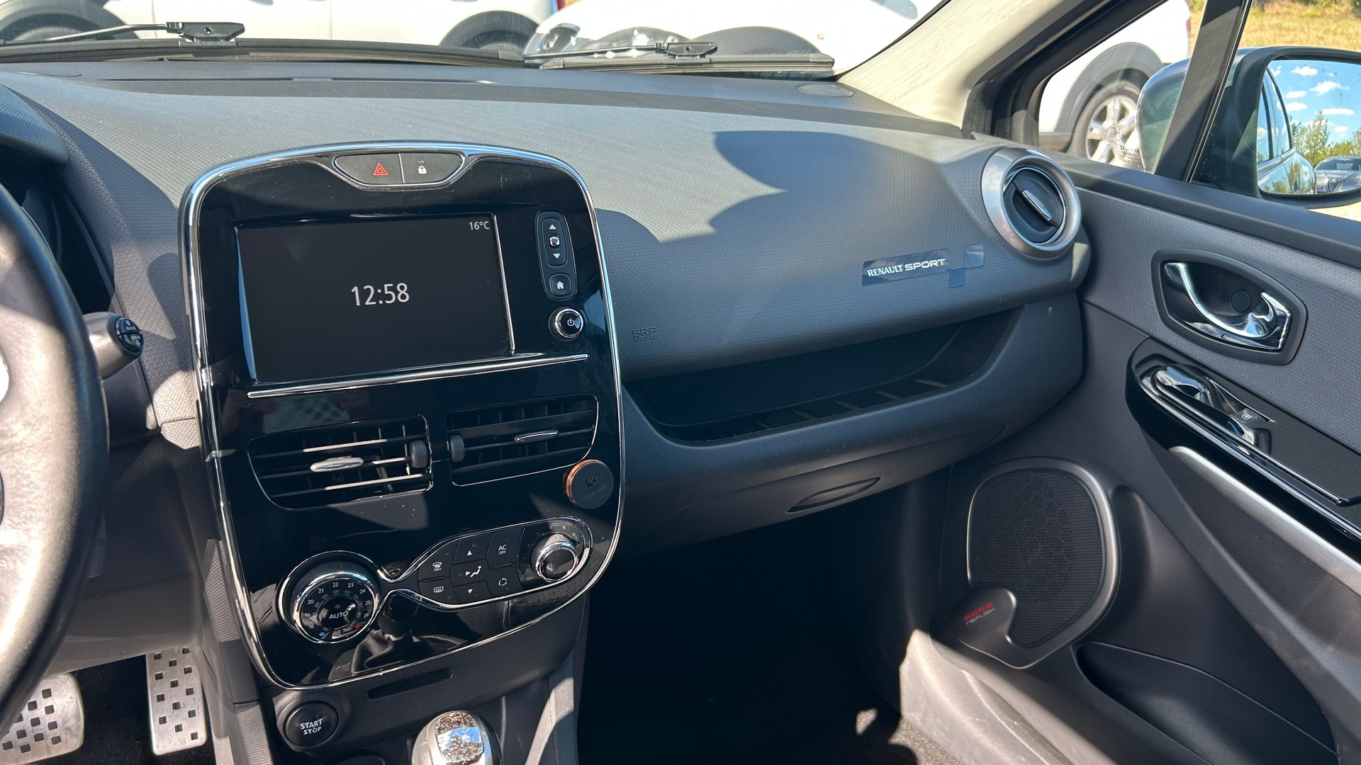 RENAULT Clio Grandtour 1.2 16V T GT EDC-image-4