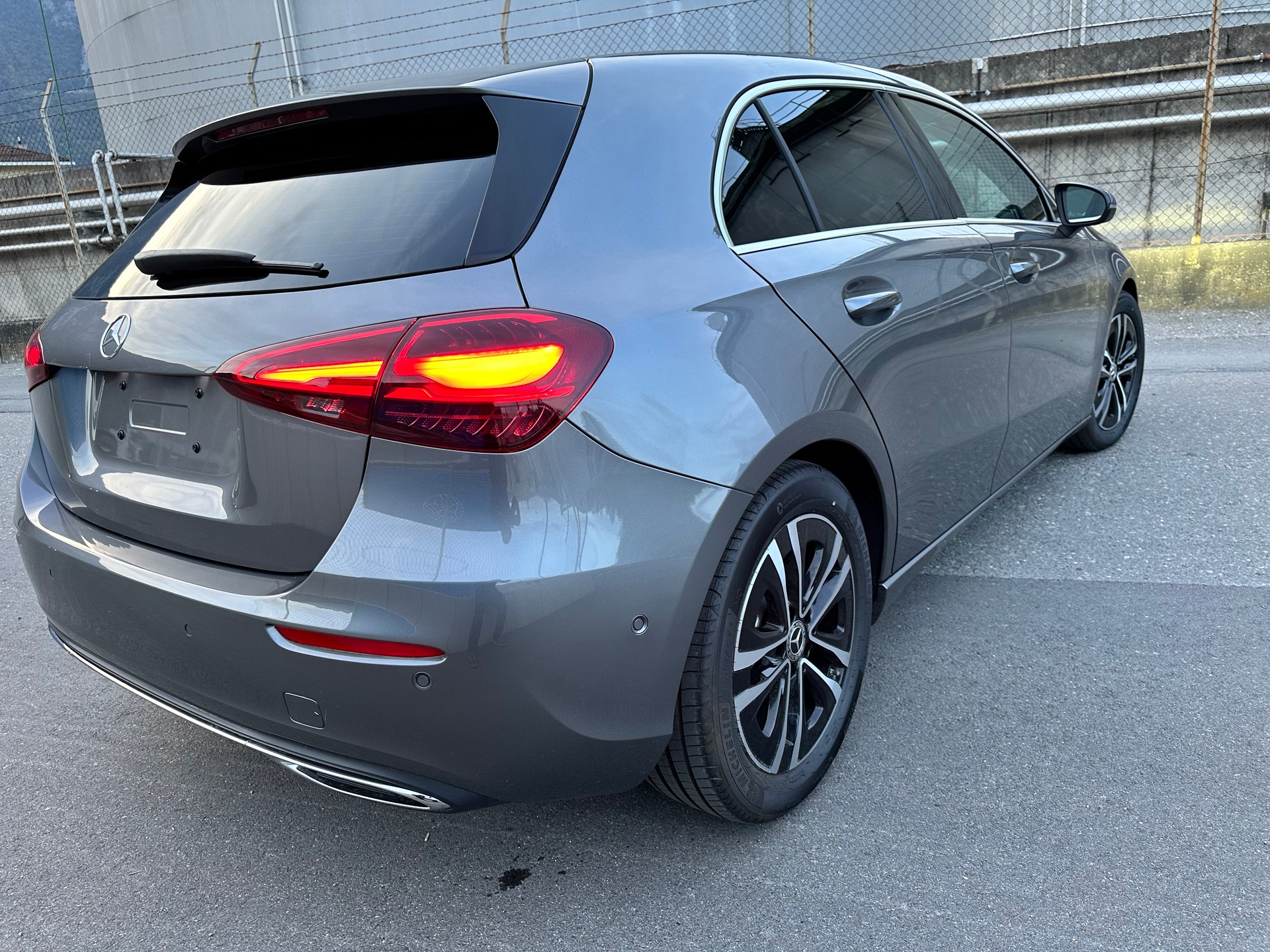 MERCEDES-BENZ A 180 Progressive 7G-DCT-image-2