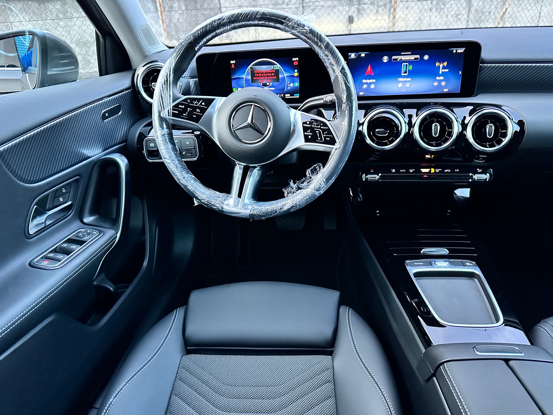 MERCEDES-BENZ A 180 Progressive 7G-DCT-image-9