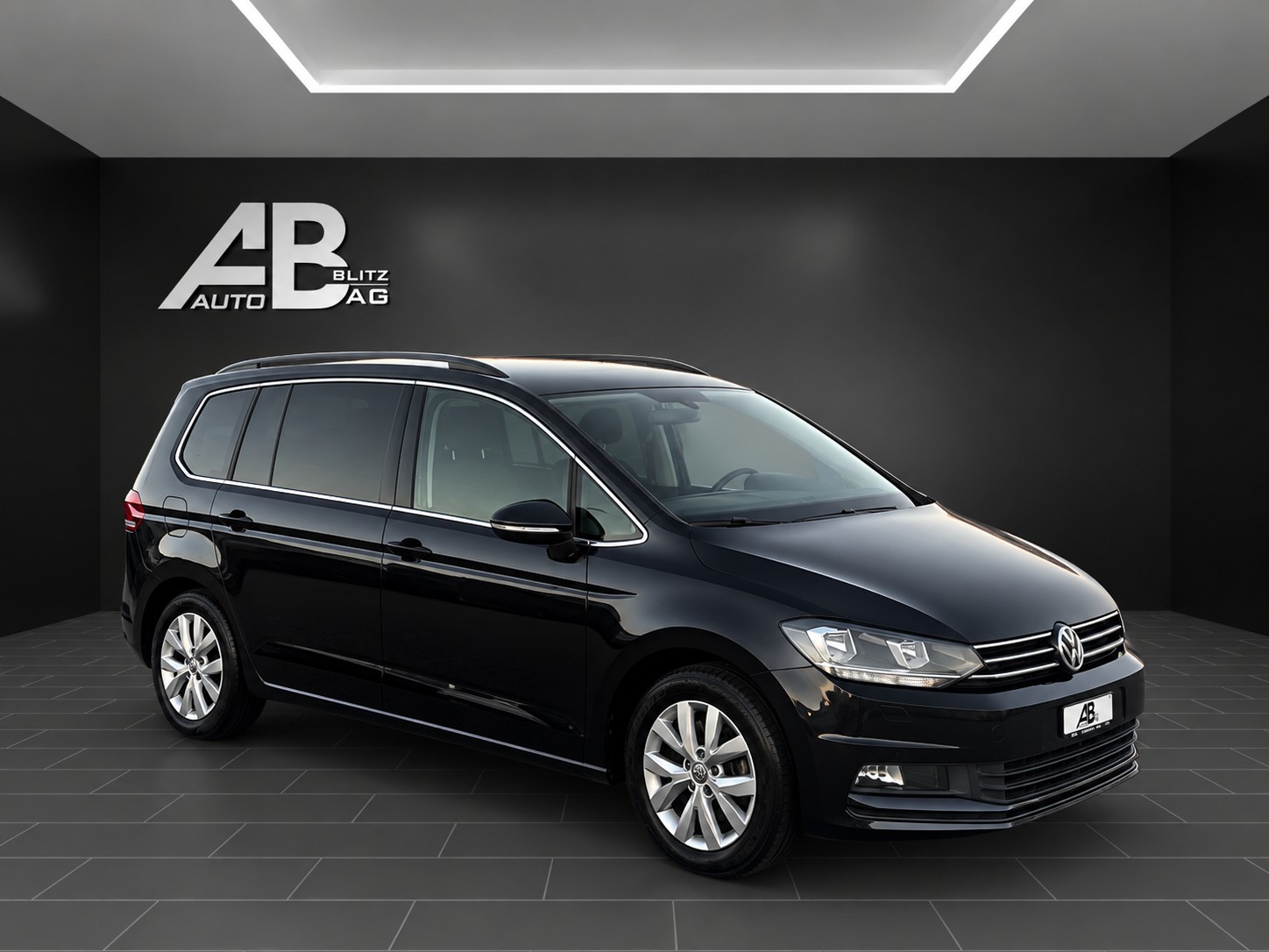 VW Touran 1.5 TSI EVO Comfortline DSG mit 150 PS * 7-Plätzer *-image-5