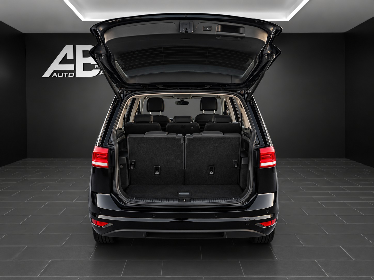 VW Touran 1.5 TSI EVO Comfortline DSG mit 150 PS * 7-Plätzer *-image-13