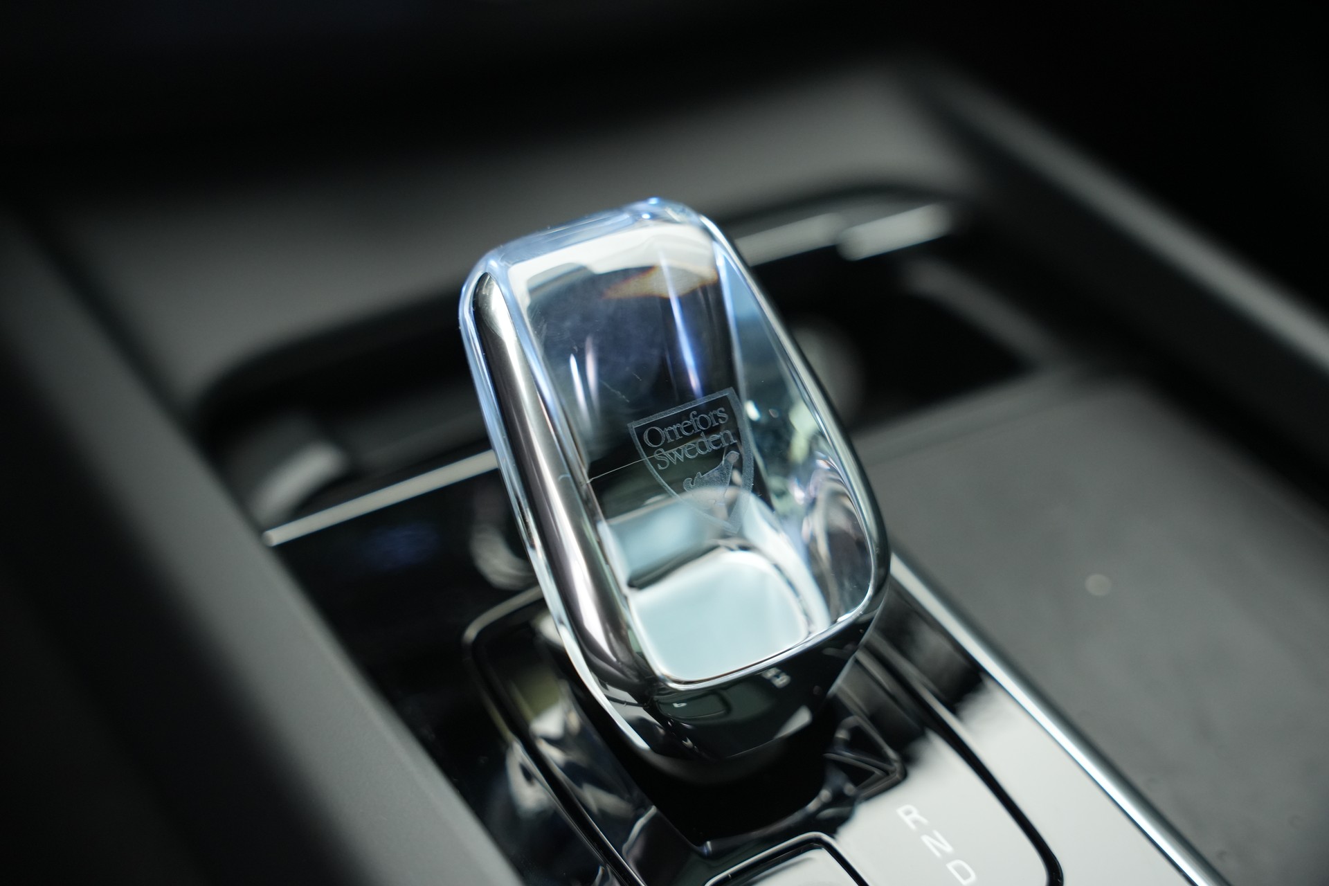 VOLVO XC60 T8 eAWD PluginHybrid Black Edition Geartronic *Panorama* *Standheizung*-image-20