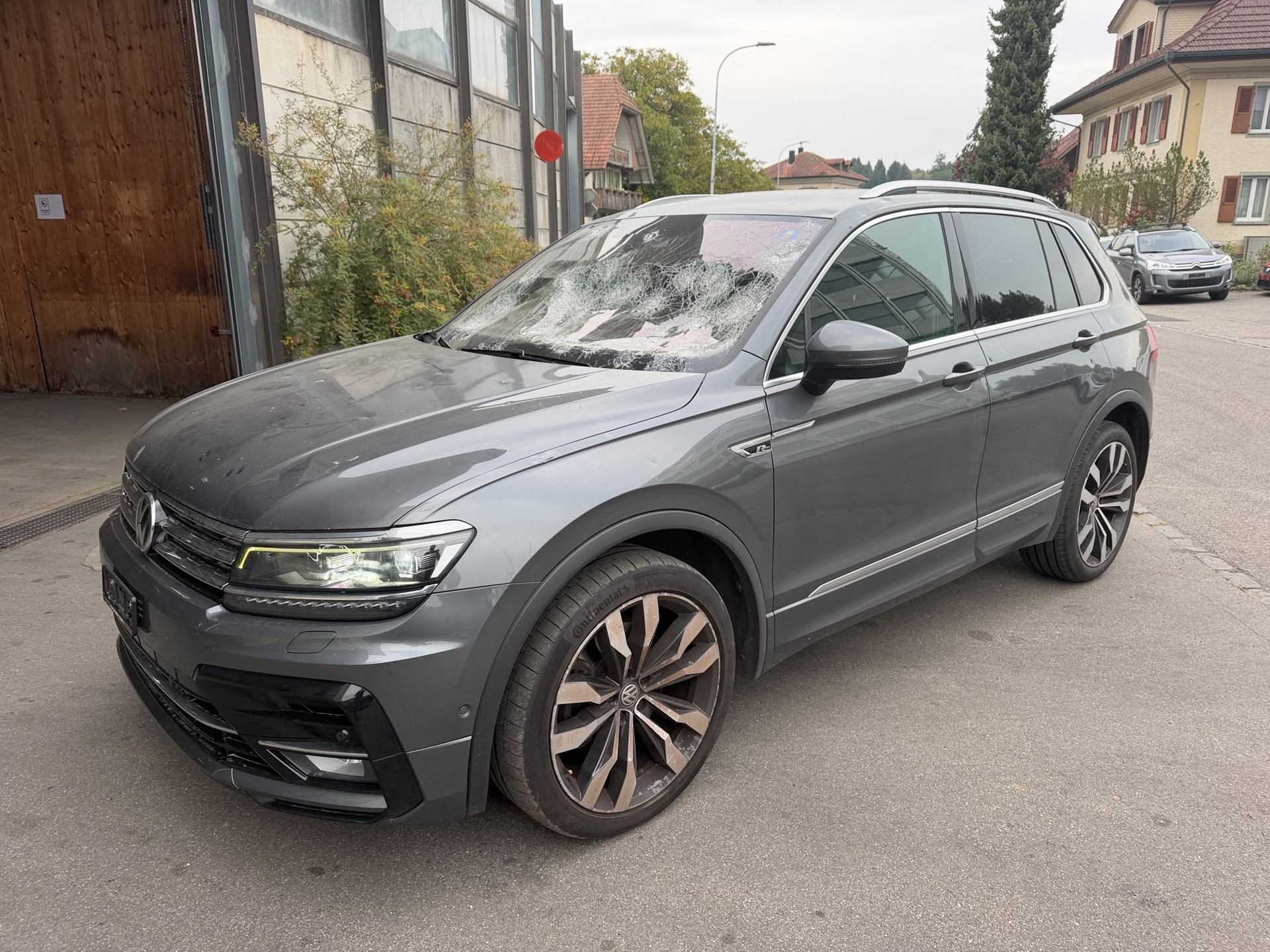 VW Tiguan 2.0TSI Highline 4Motion DSG-image-1