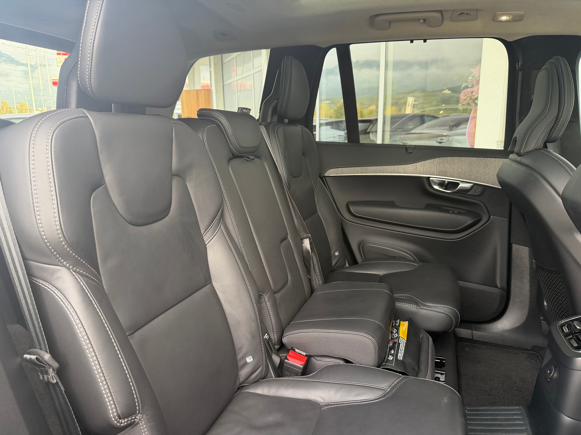 VOLVO XC90 T8 eAWD Ultra Dark Geartronic-image-4