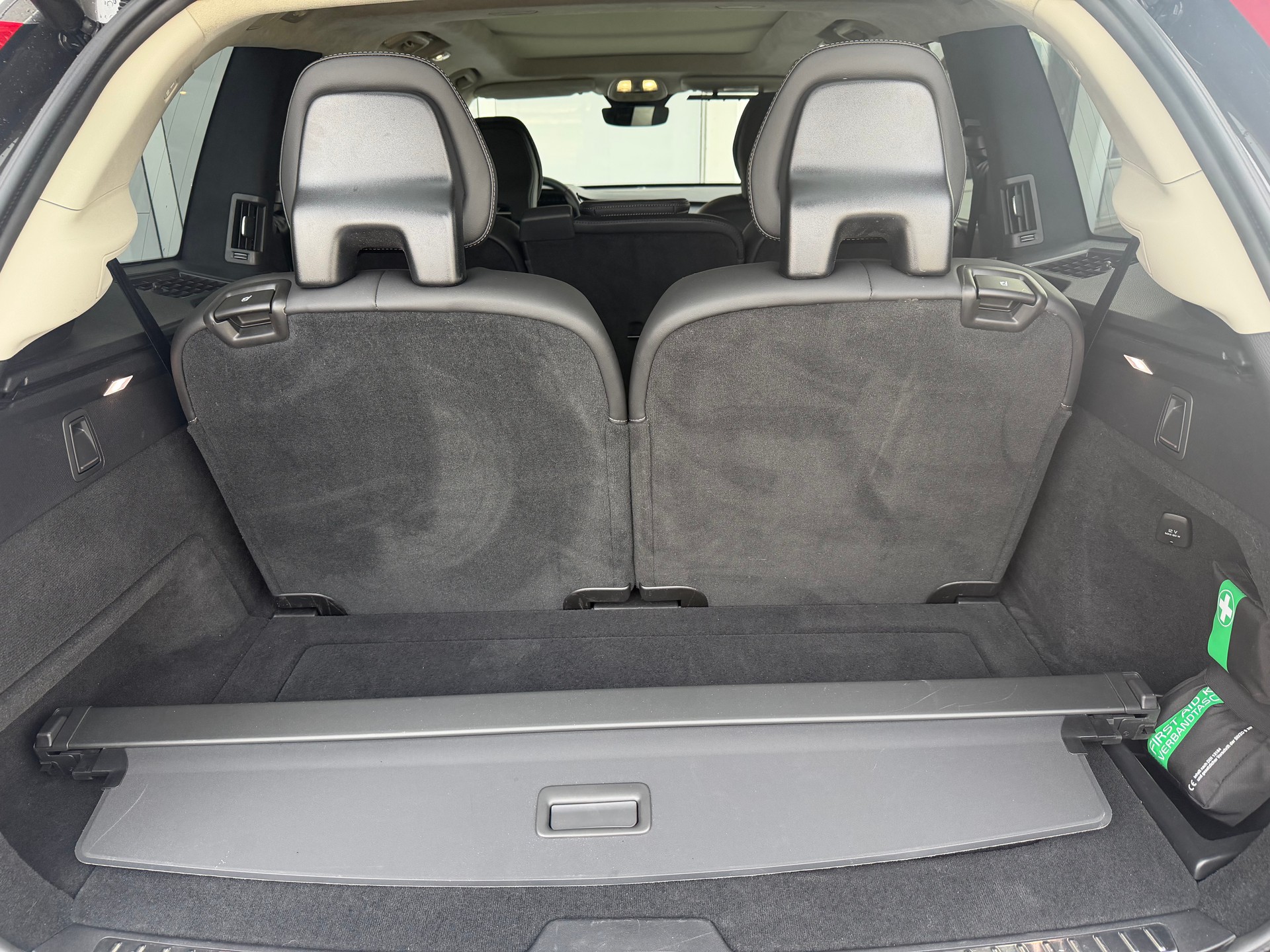 VOLVO XC90 T8 eAWD Ultra Dark Geartronic-image-26