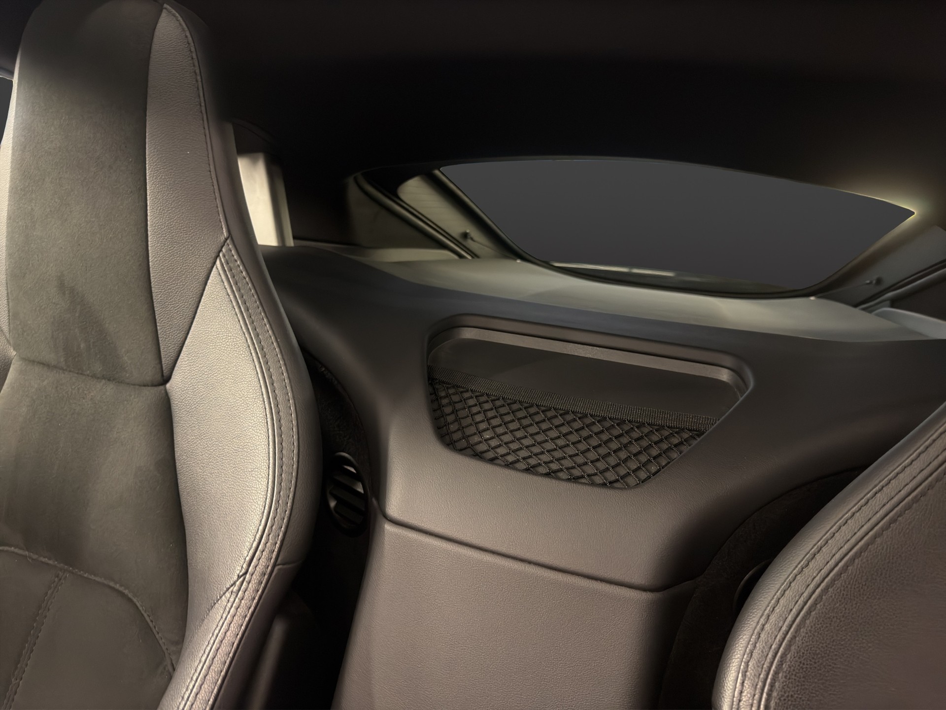 JAGUAR F-Type 2.0 I4 R-Dynamic Automatik-image-18