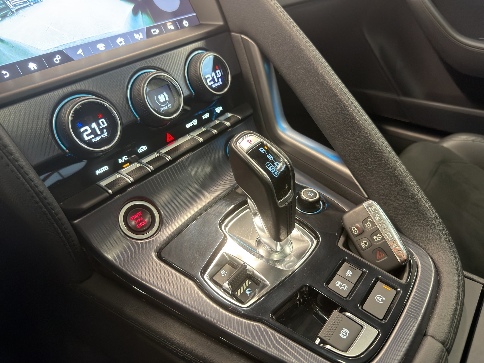 JAGUAR F-Type 2.0 I4 R-Dynamic Automatik-image-13