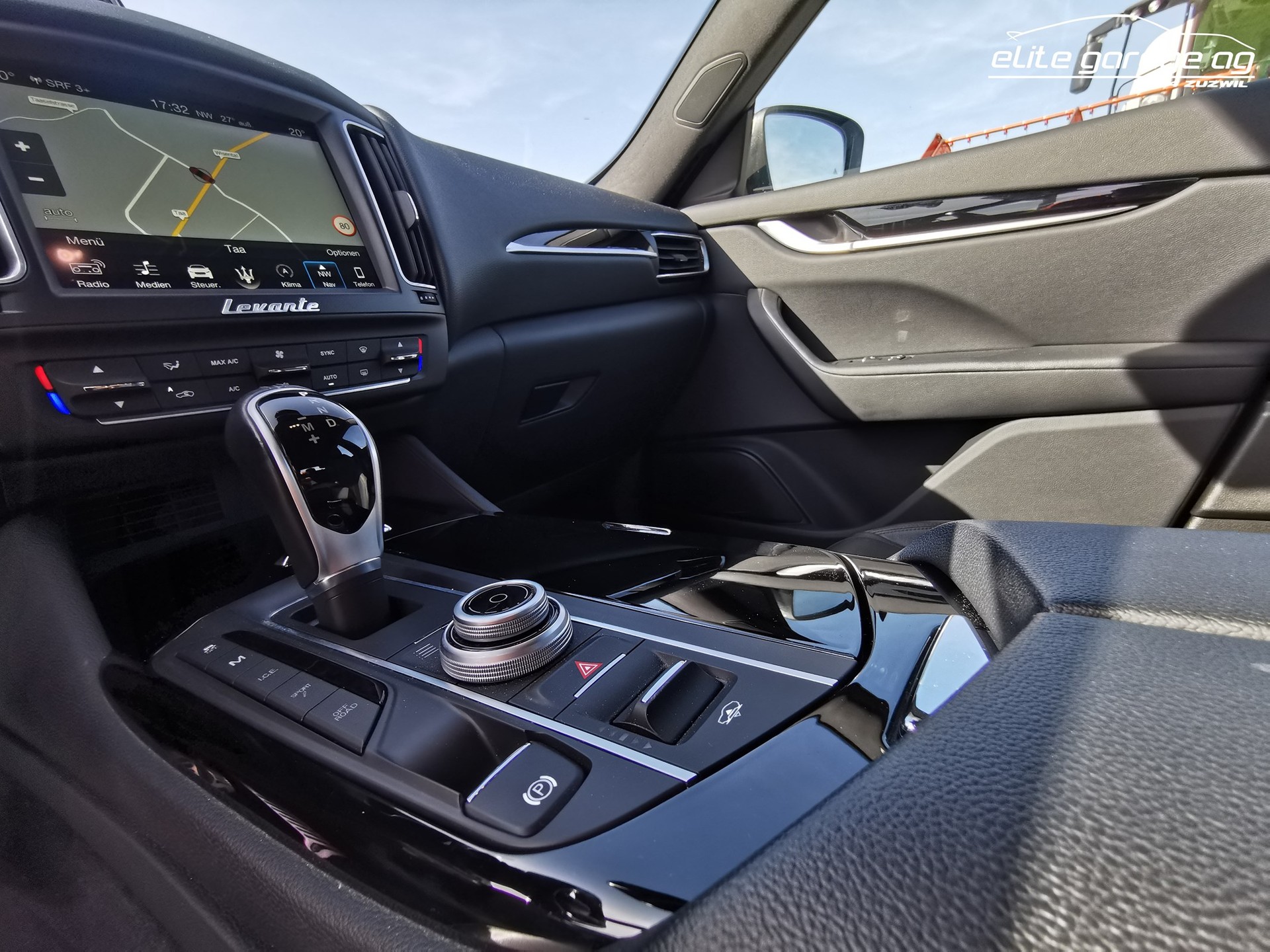 MASERATI Levante 3.0 V6 Nerissimo Automatica-image-15