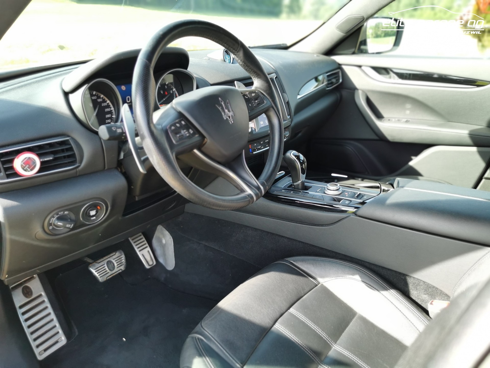 MASERATI Levante 3.0 V6 Nerissimo Automatica-image-11