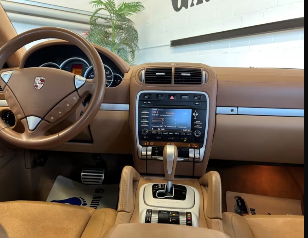 PORSCHE Cayenne GTS Tiptronic-image-1