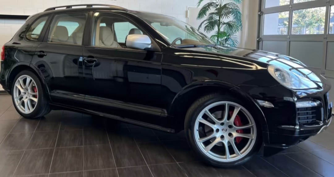 PORSCHE Cayenne GTS Tiptronic-image-5