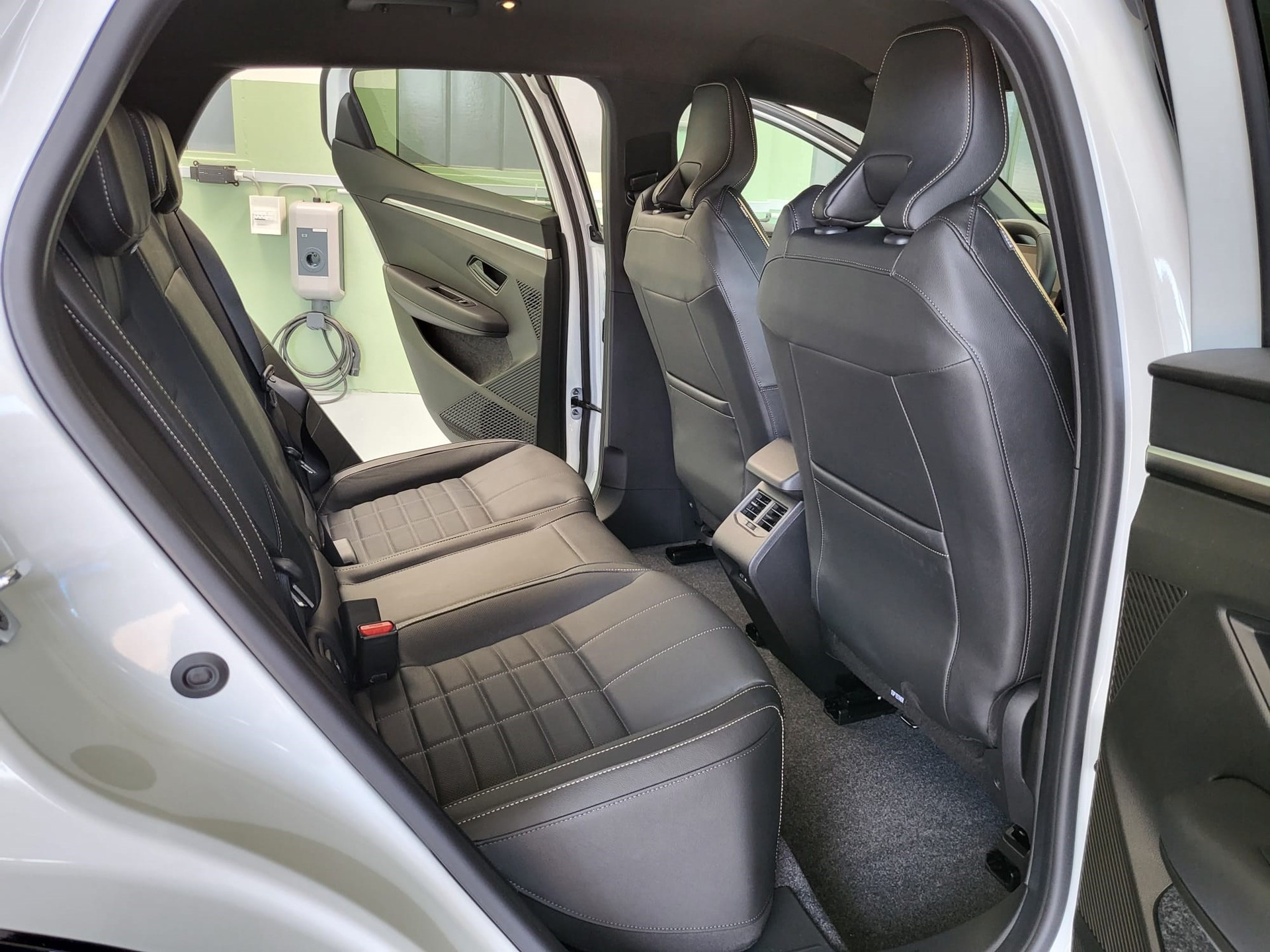 RENAULT Mégane E-TECH EV60 Iconic-image-7