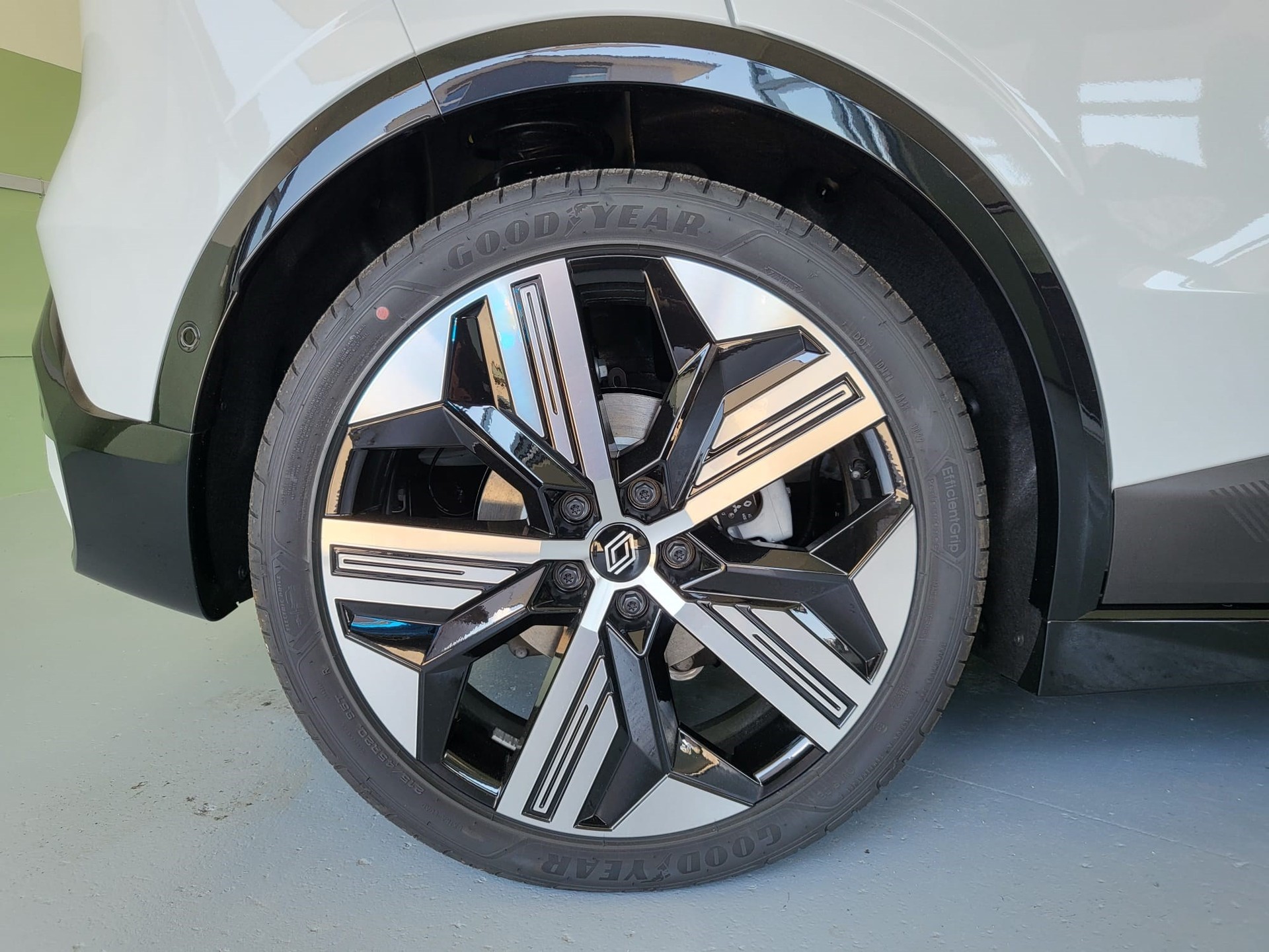 RENAULT Mégane E-TECH EV60 Iconic-image-12