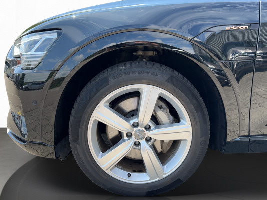 AUDI e-tron 55 quattro-image-8
