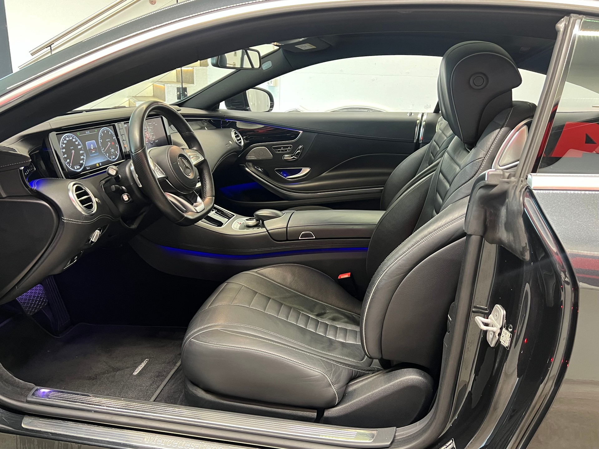 MERCEDES-BENZ S 500 Coupé 4Matic 7G-Tronic-image-13