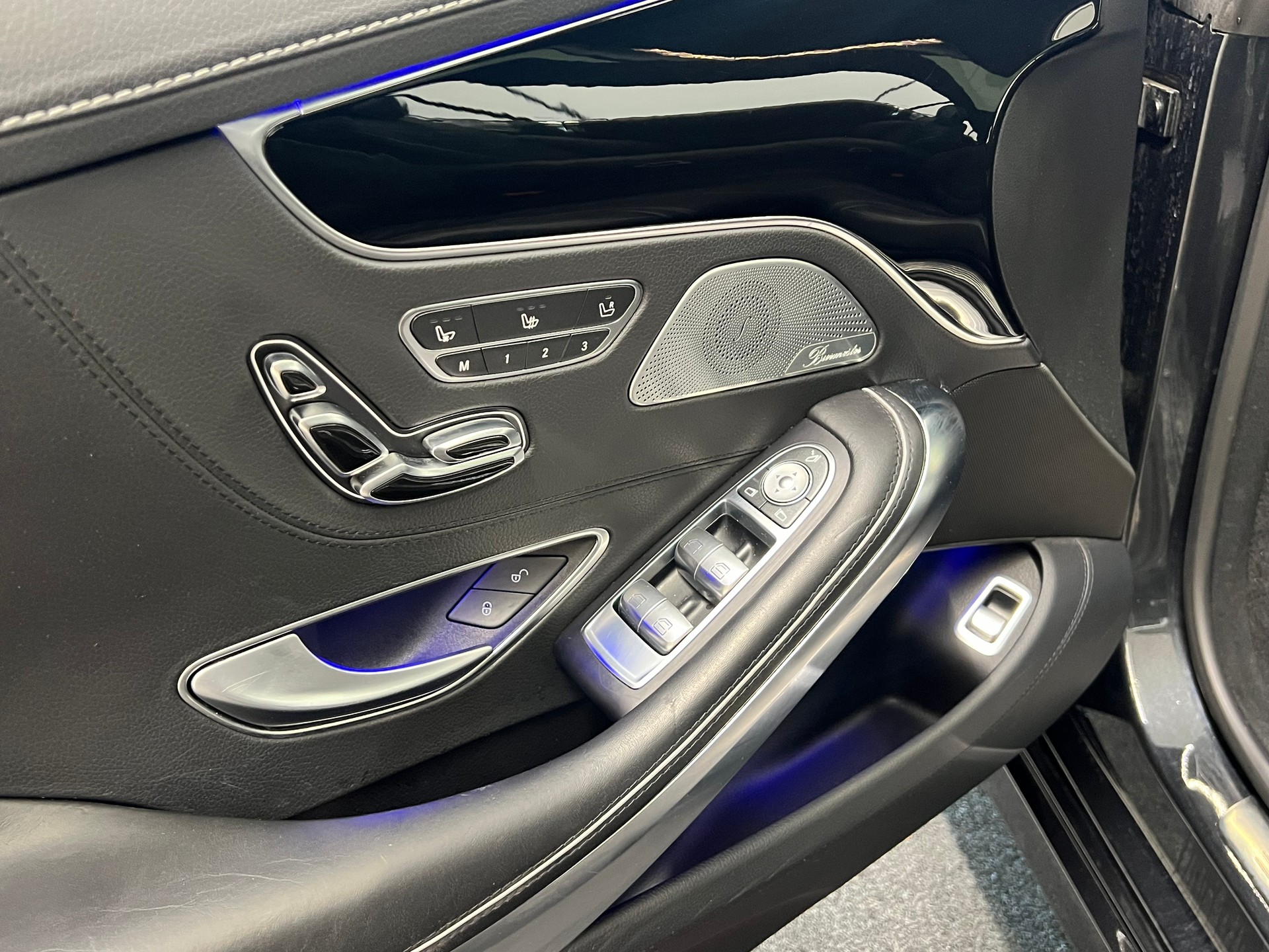 MERCEDES-BENZ S 500 Coupé 4Matic 7G-Tronic-image-10