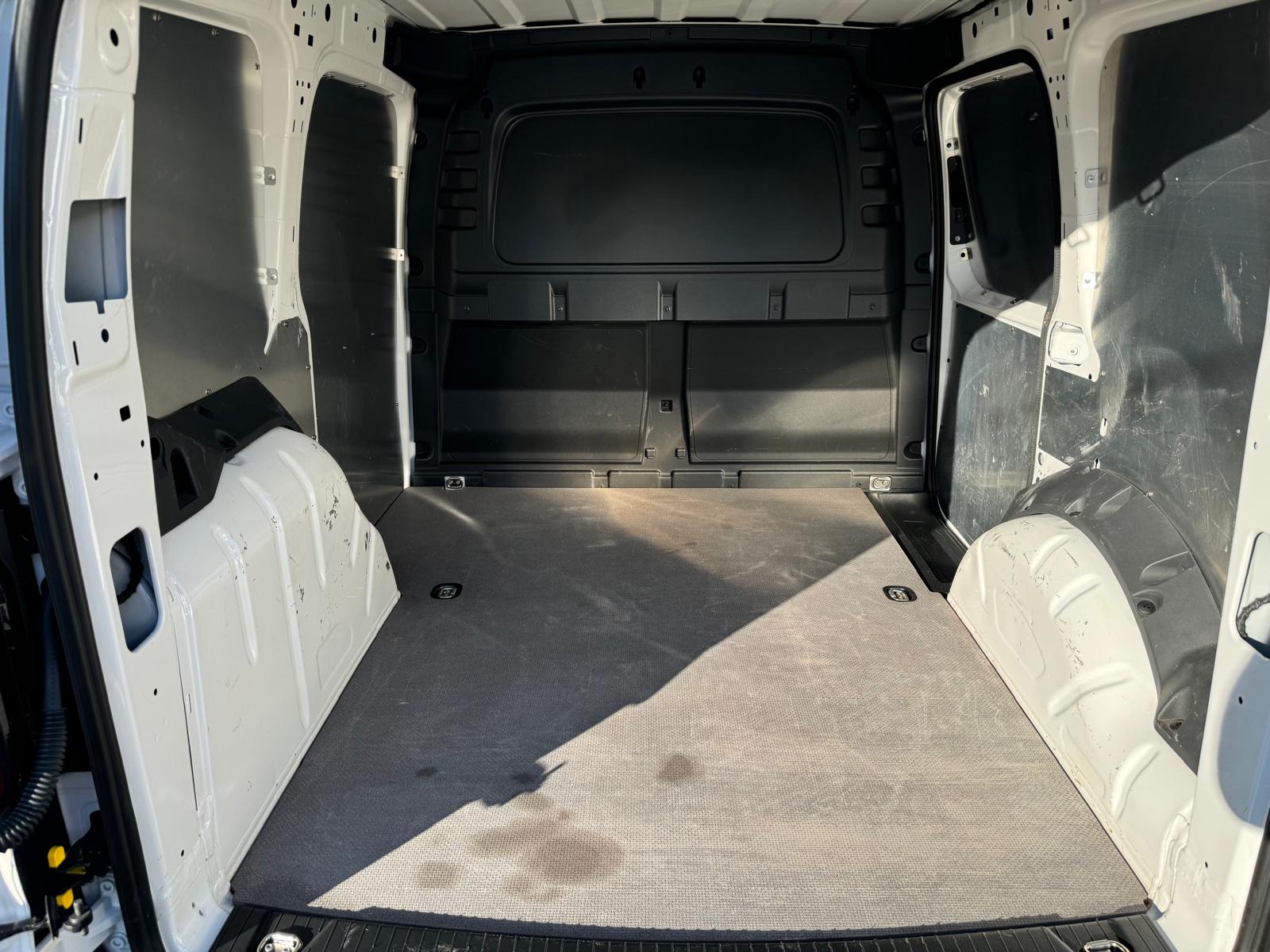 VW Caddy Car. 1.5TSI Ent DSG-image-15