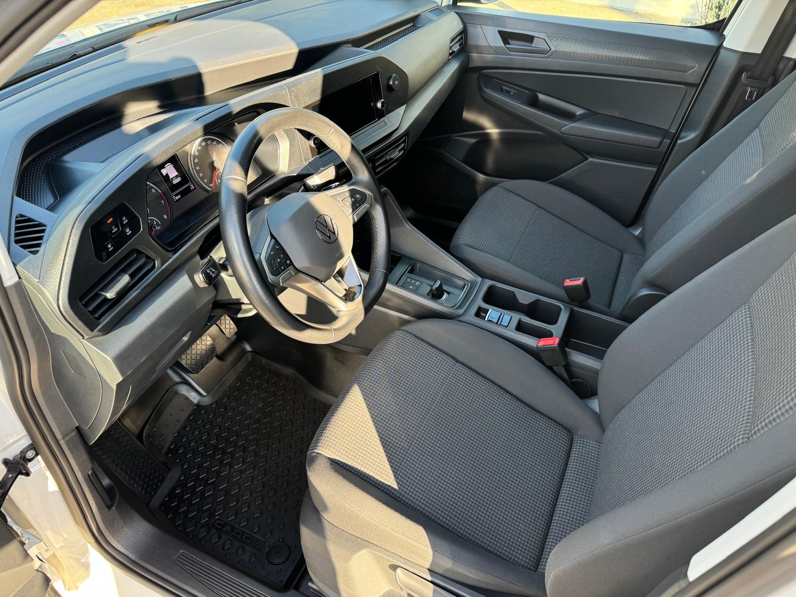 VW Caddy Car. 1.5TSI Ent DSG-image-1