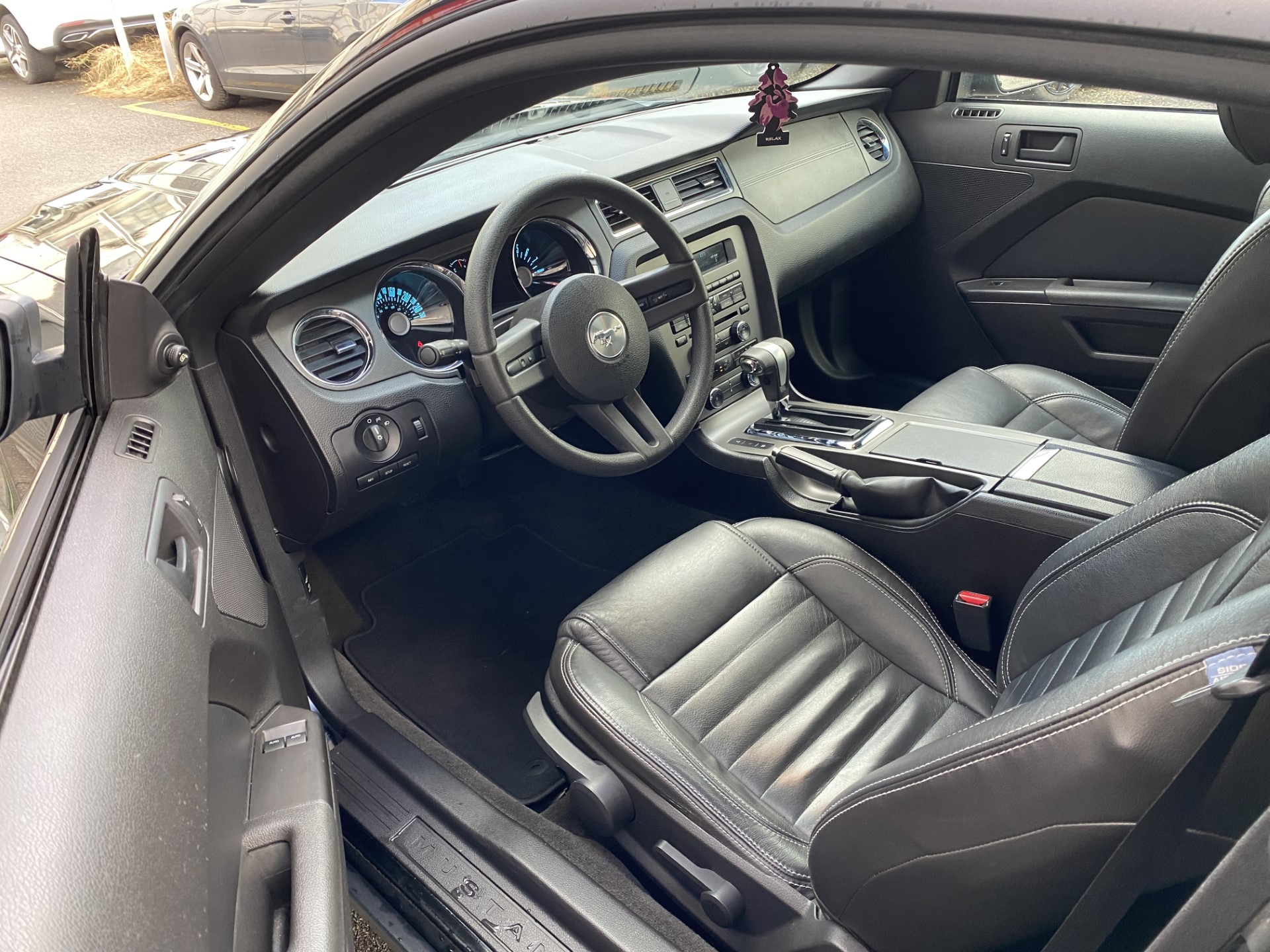 FORD 3.7 V6 Automatic-image-9