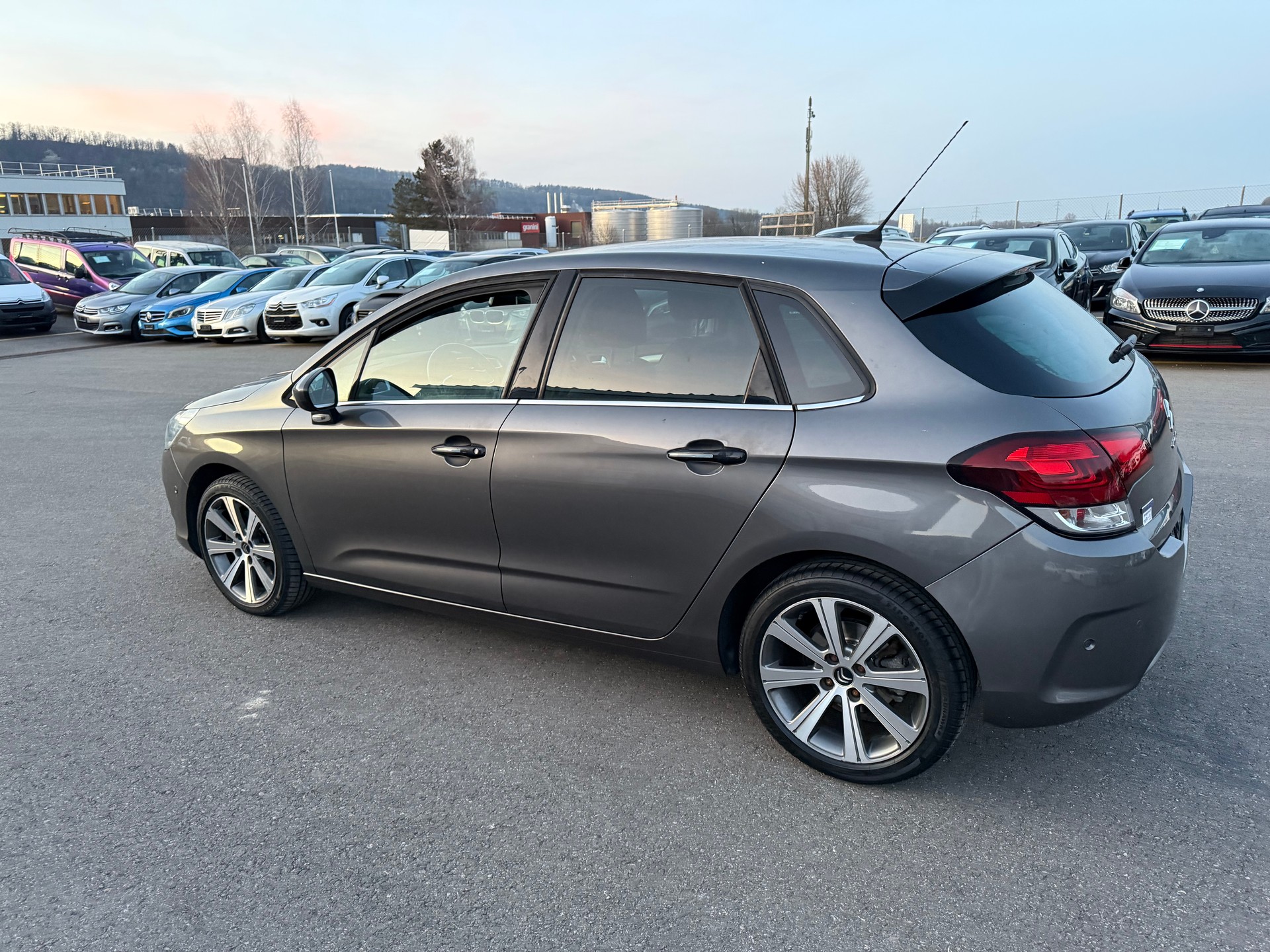 CITROEN C4 2.0 BlueHDi Shine-image-17