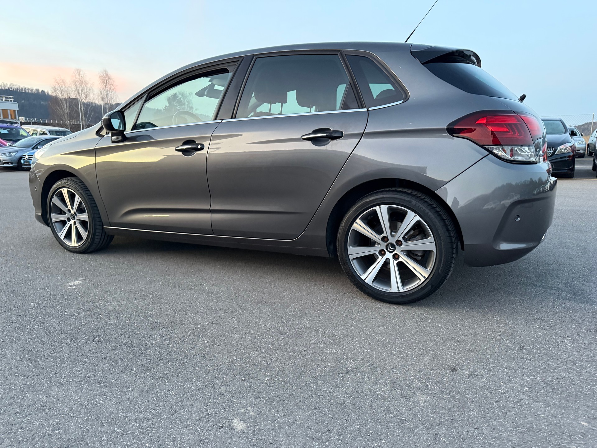CITROEN C4 2.0 BlueHDi Shine-image-16