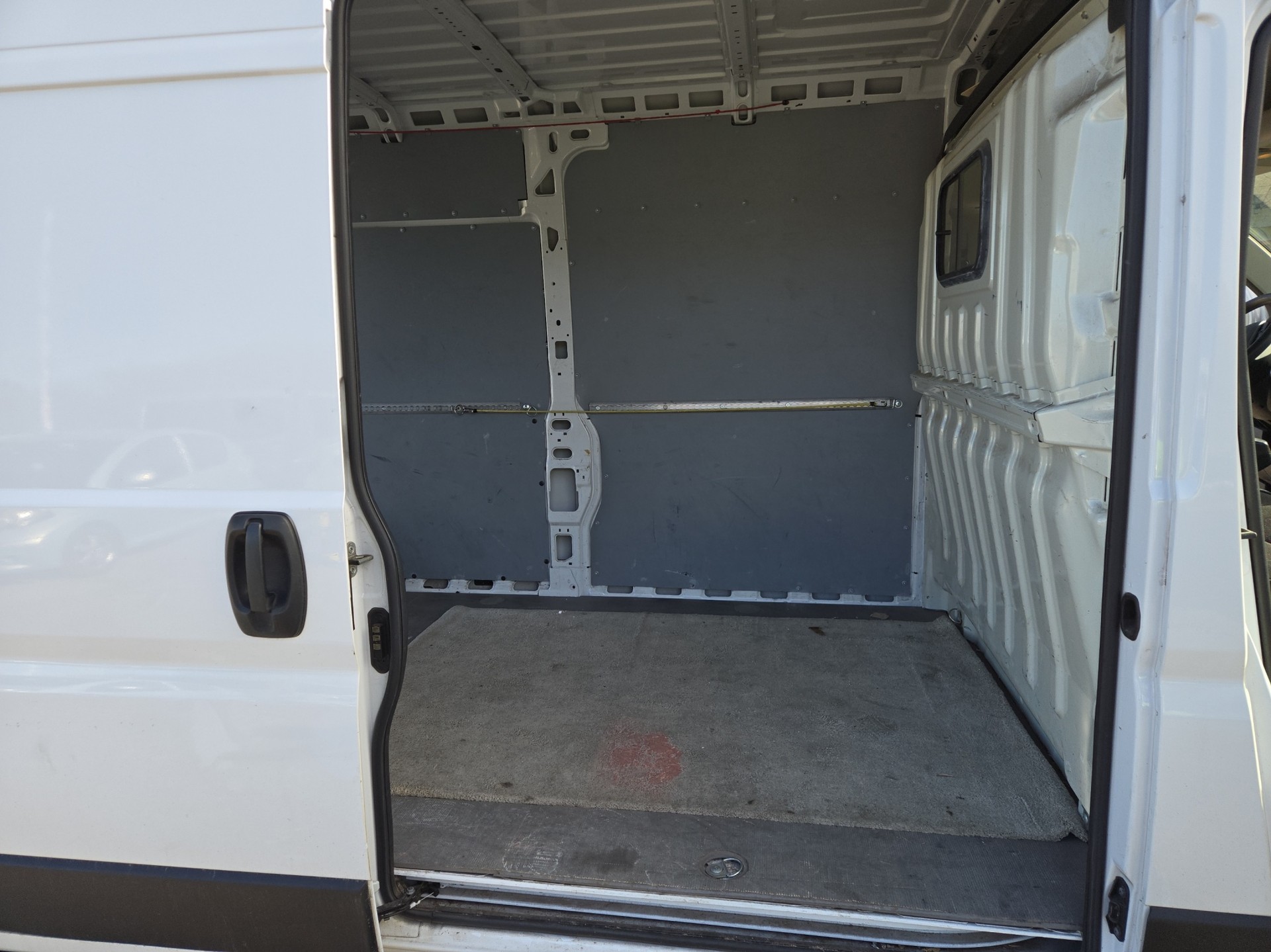 PEUGEOT Boxer 2.2 HDI 333 Pro L3H2-image-7