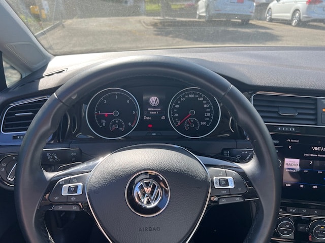 VW Golf 2.0 TDI Highline DSG-image-7