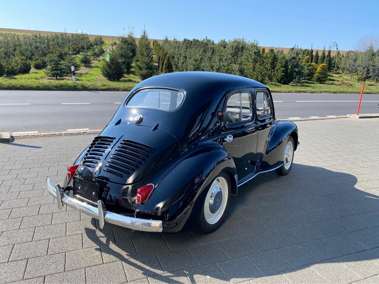 RENAULT 4CV R 1062-image-2