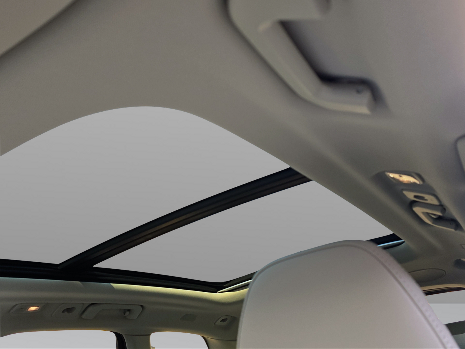 VOLVO XC60 T6 eAWD PluginHybrid Ultra Dark Model 2026-image-14