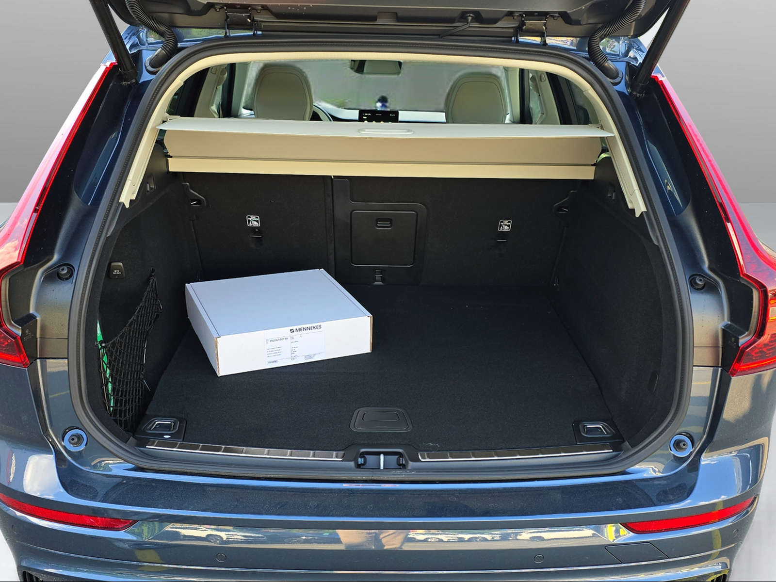 VOLVO XC60 T6 eAWD PluginHybrid Ultra Dark Model 2026-image-5