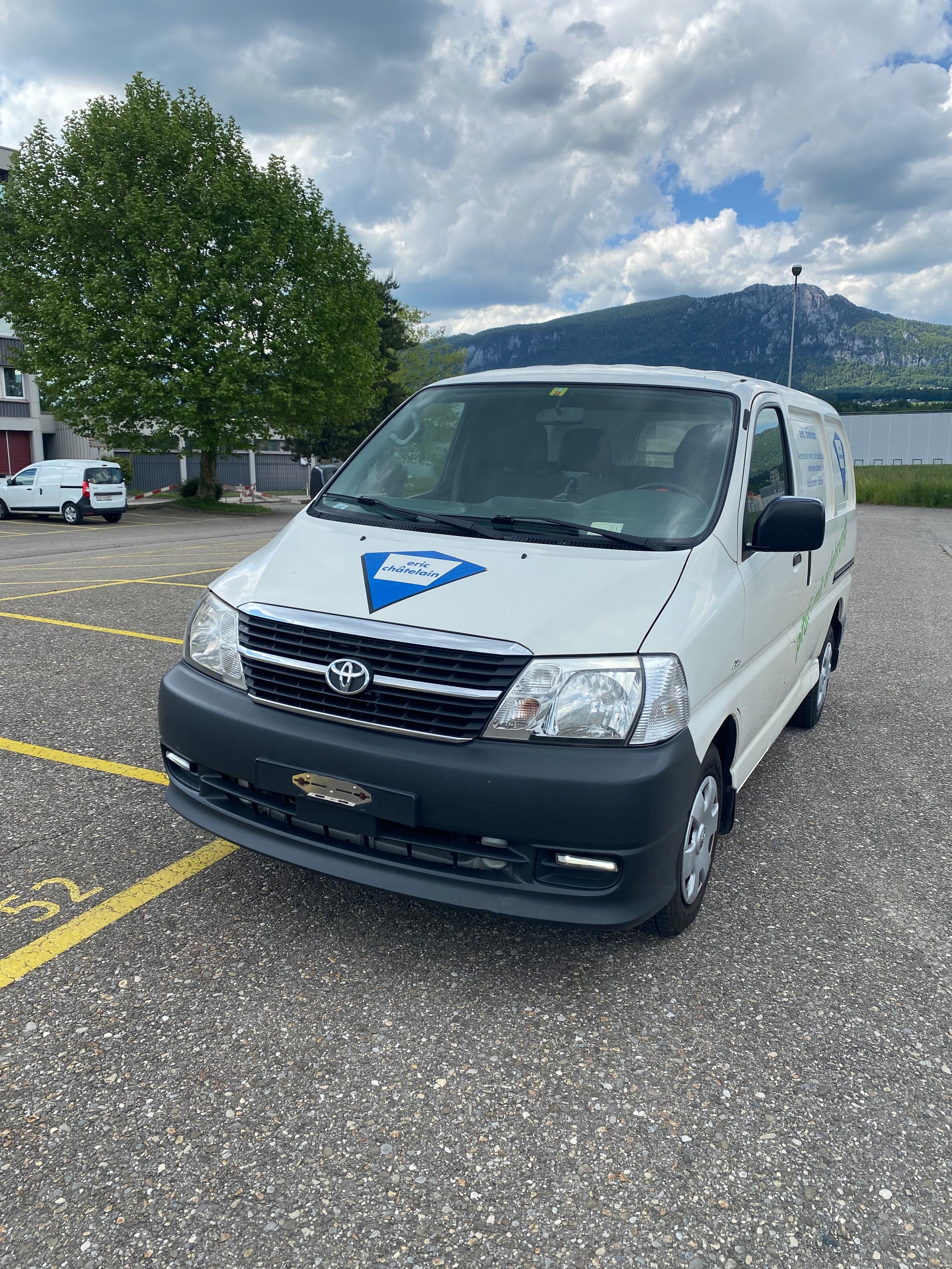 TOYOTA Hiace D-4D Van SWB-image-1