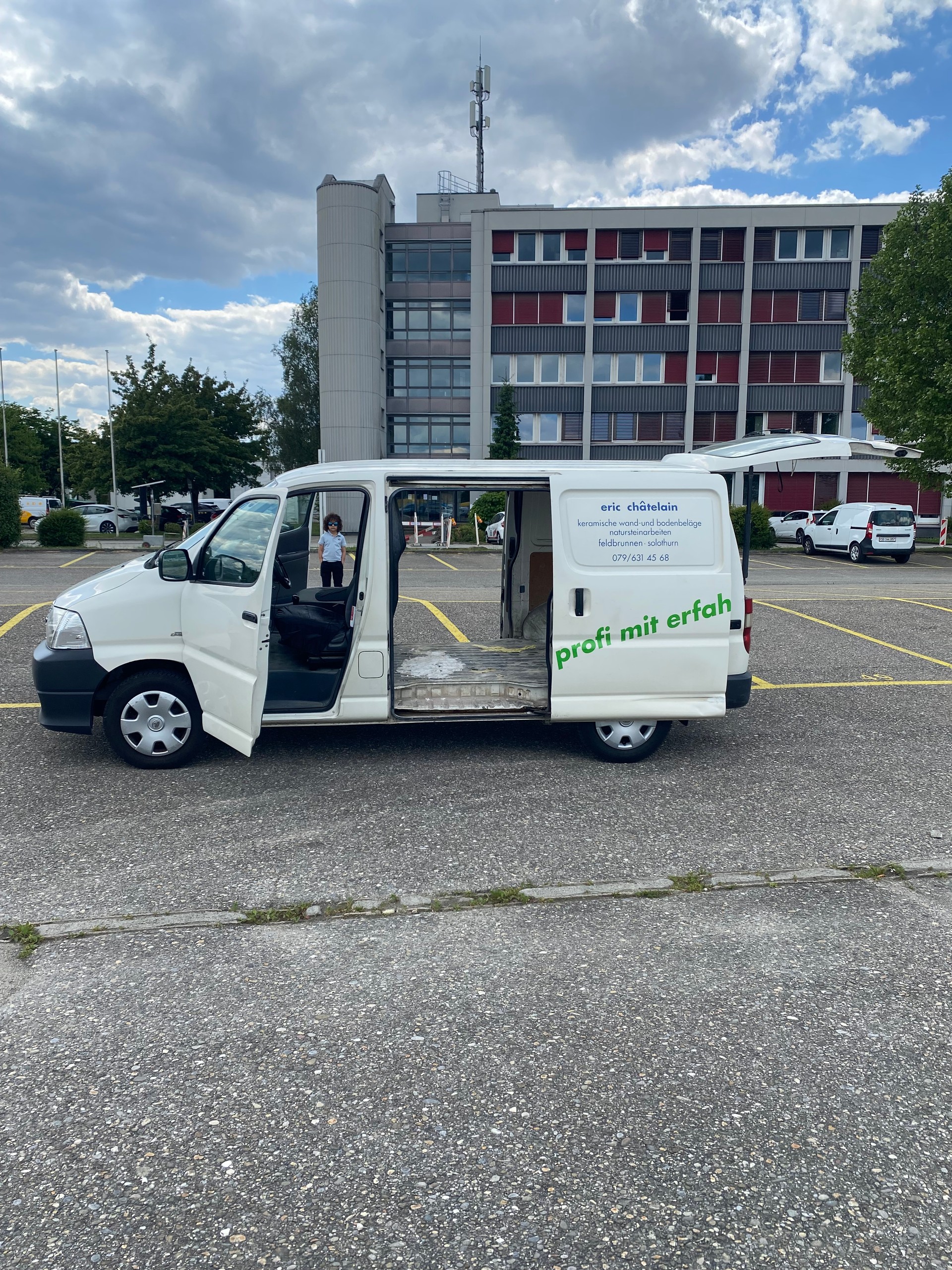 TOYOTA Hiace D-4D Van SWB-image-13