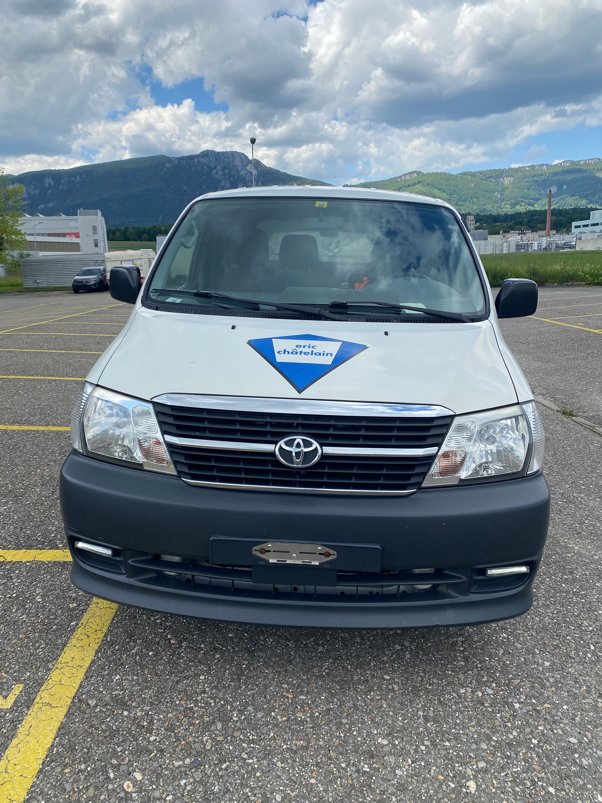 TOYOTA Hiace D-4D Van SWB-image-2