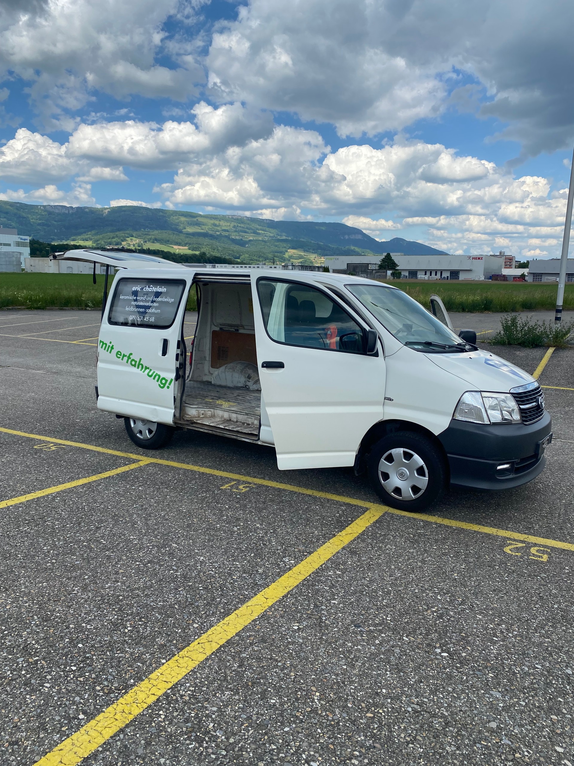 TOYOTA Hiace D-4D Van SWB-image-14