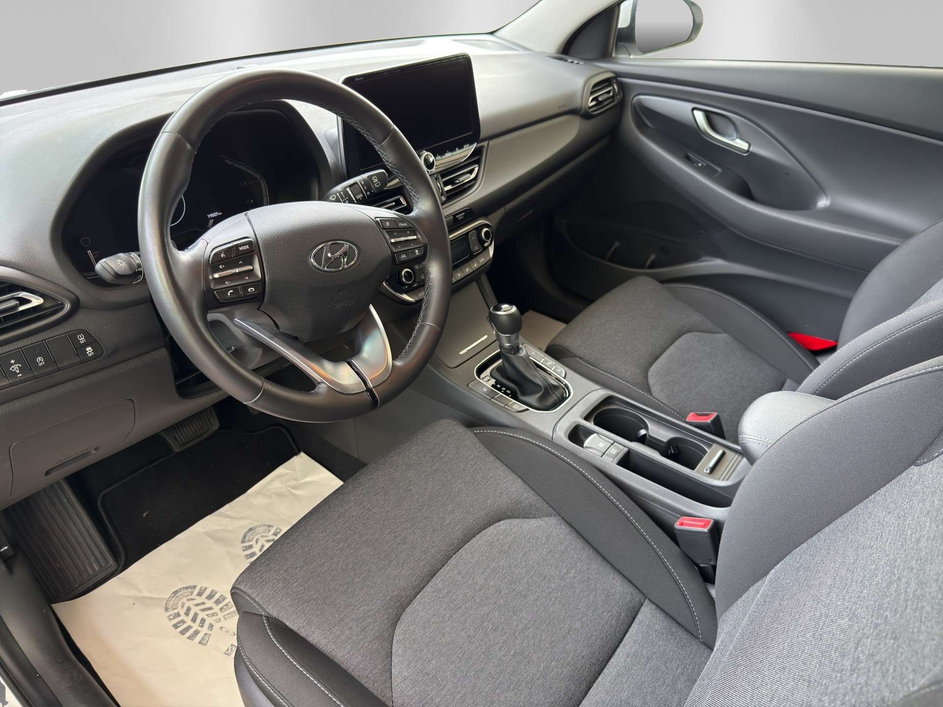 HYUNDAI i30 Wagon 1.5 T-GDi Amplia 48V MH DCT-image-7