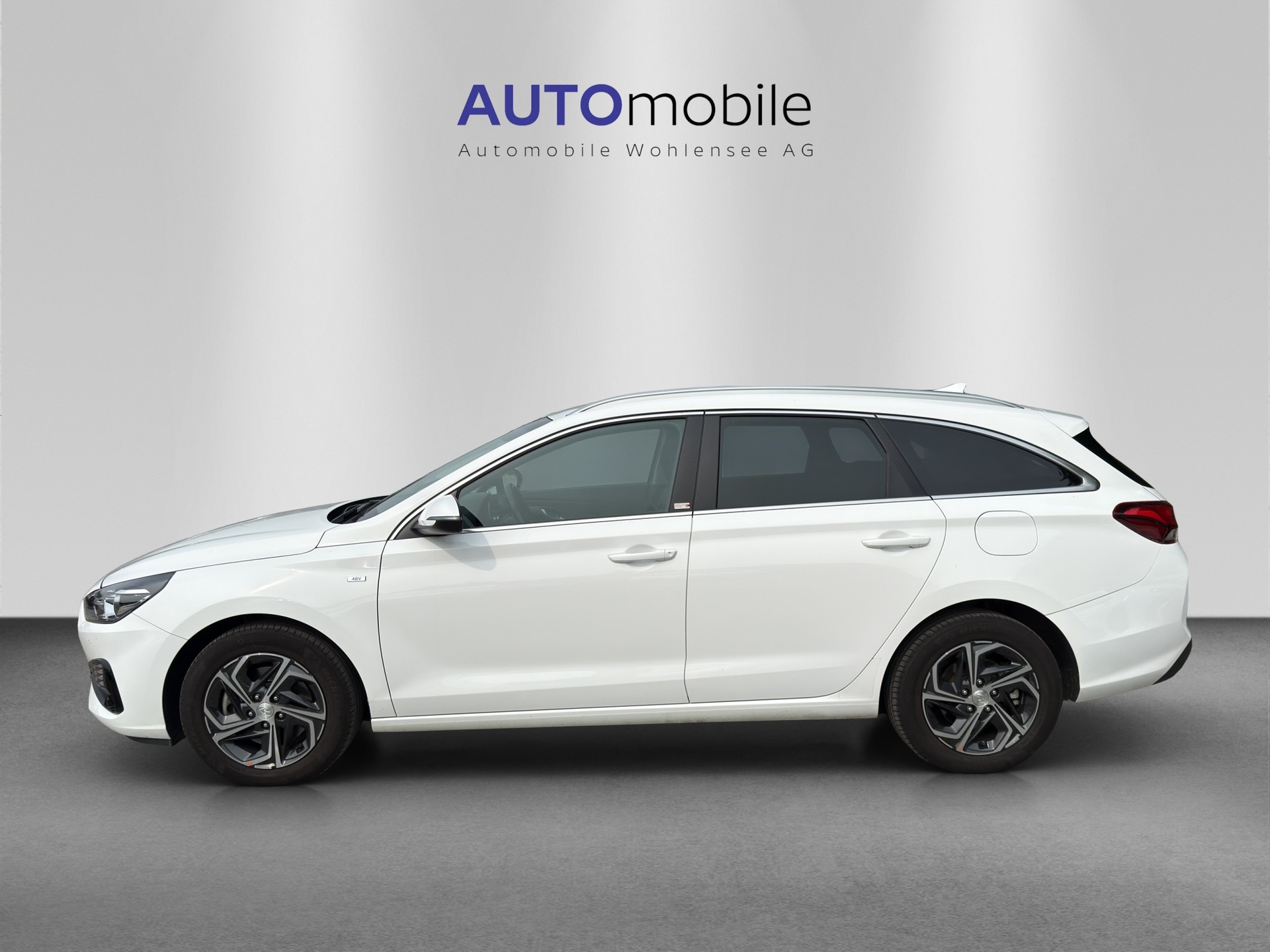 HYUNDAI i30 Wagon 1.5 T-GDi Amplia 48V MH DCT-image-0