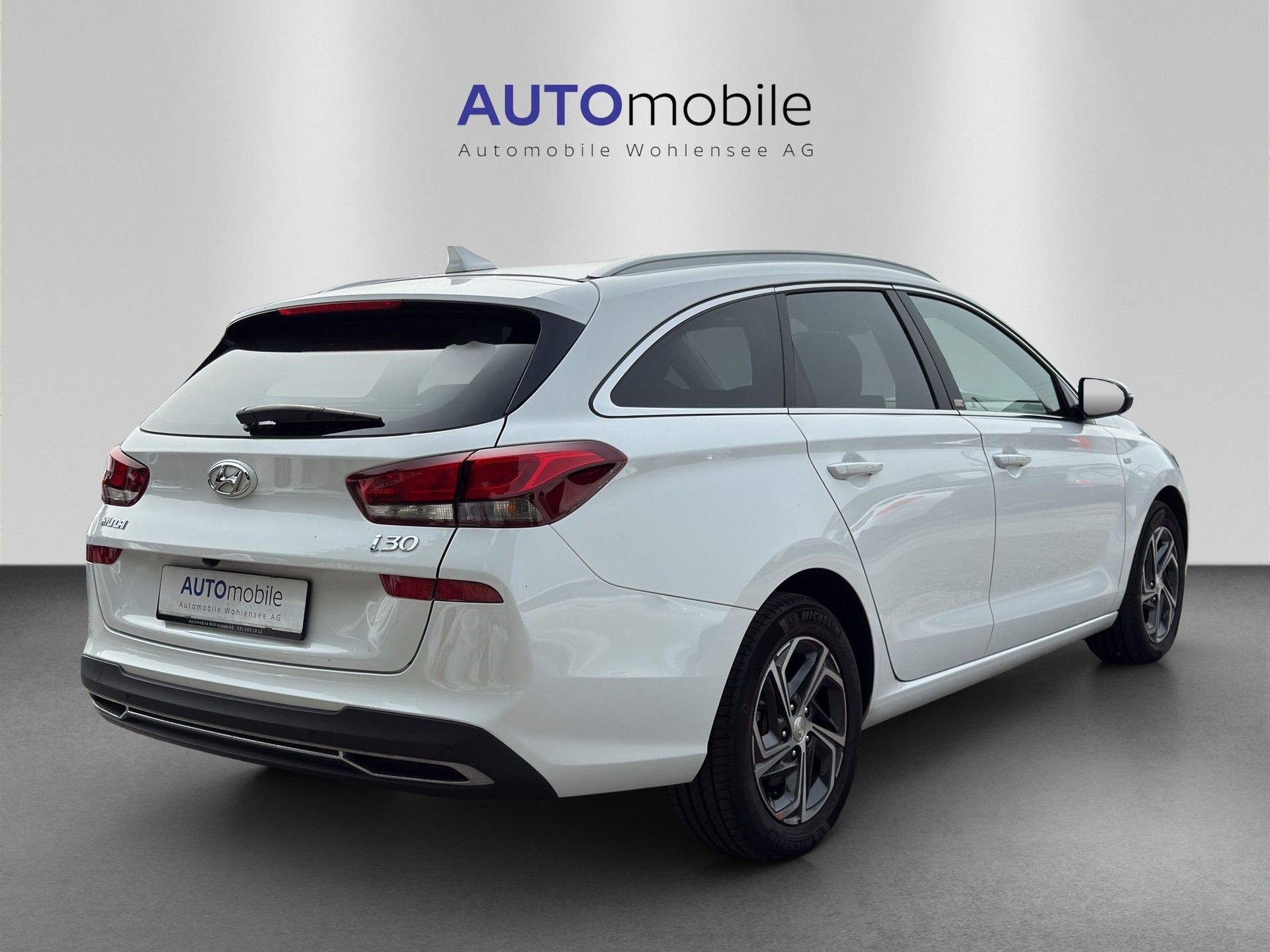 HYUNDAI i30 Wagon 1.5 T-GDi Amplia 48V MH DCT-image-4